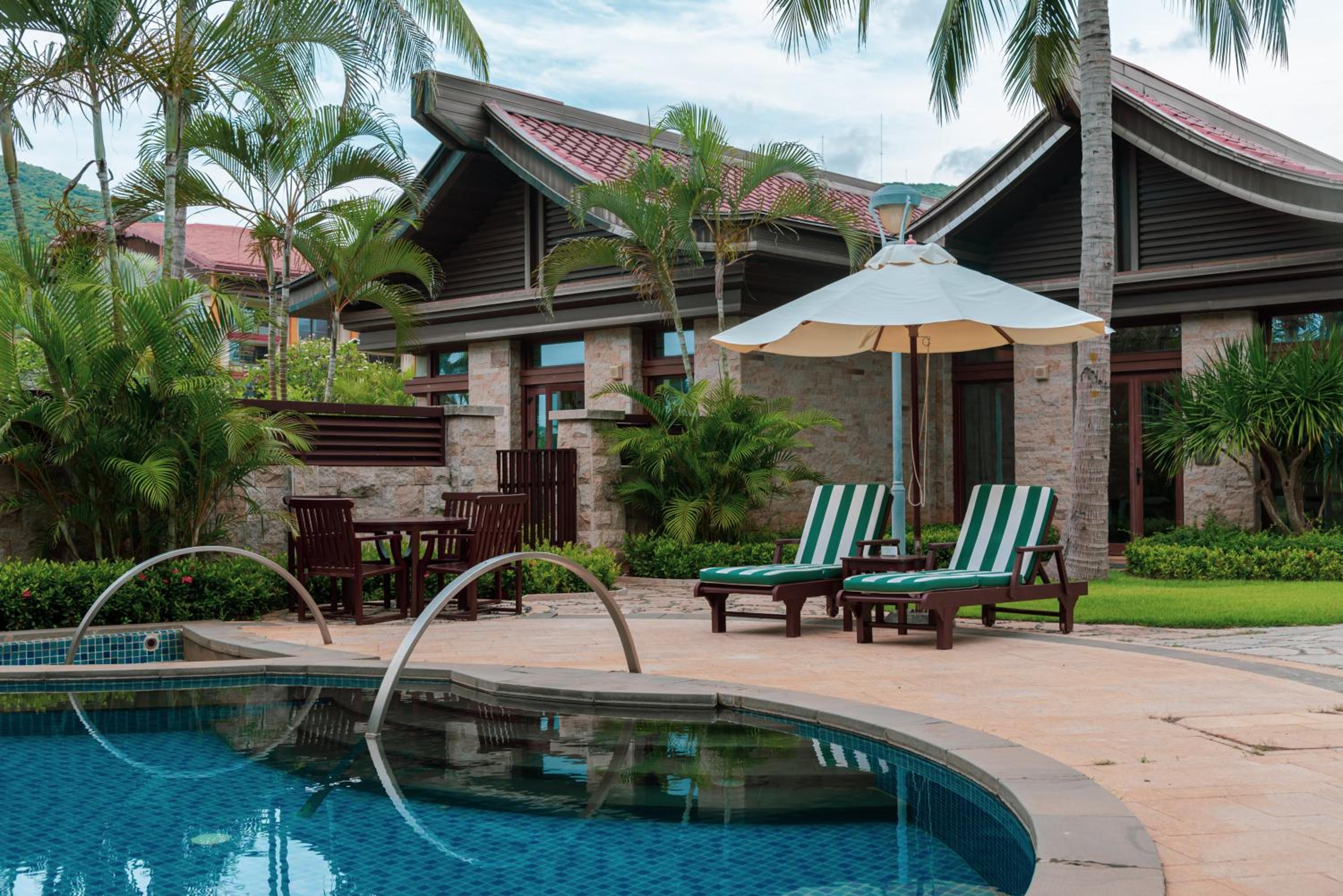 The St. Regis Sanya Yalong Bay Resort