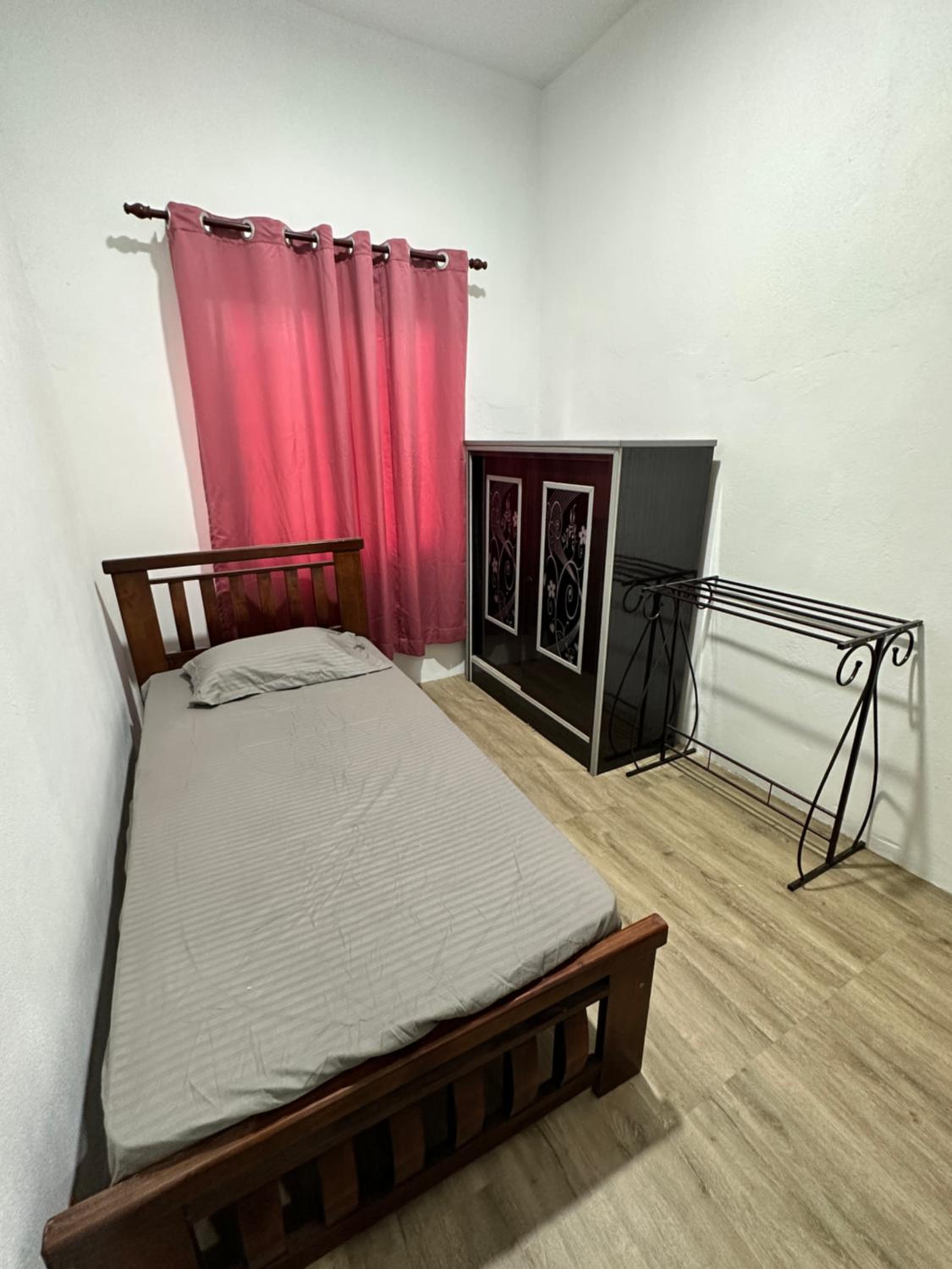 Aura Beach homestay Penarik
