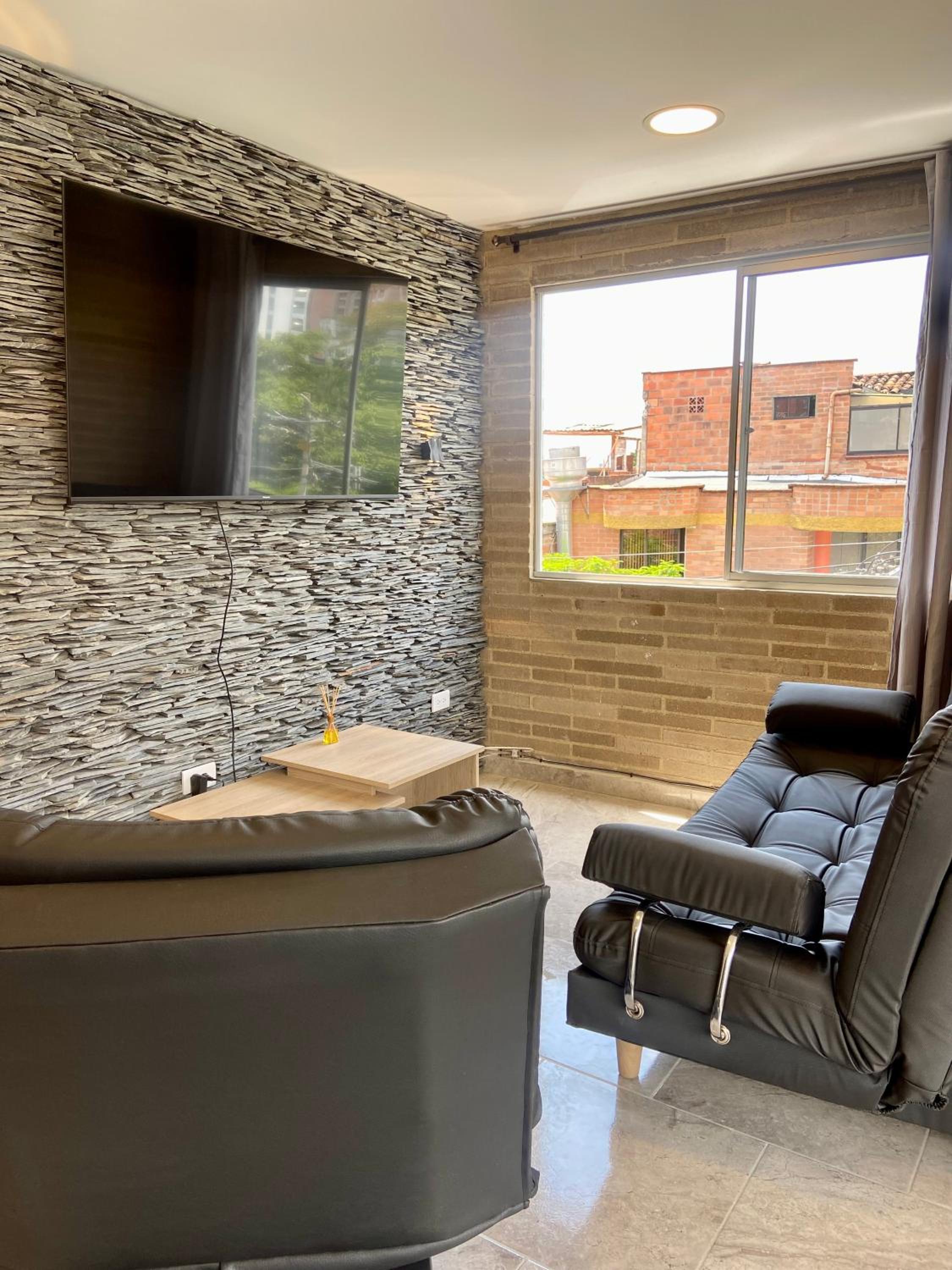 Apartamento con Excelente Ubicación en Envigado