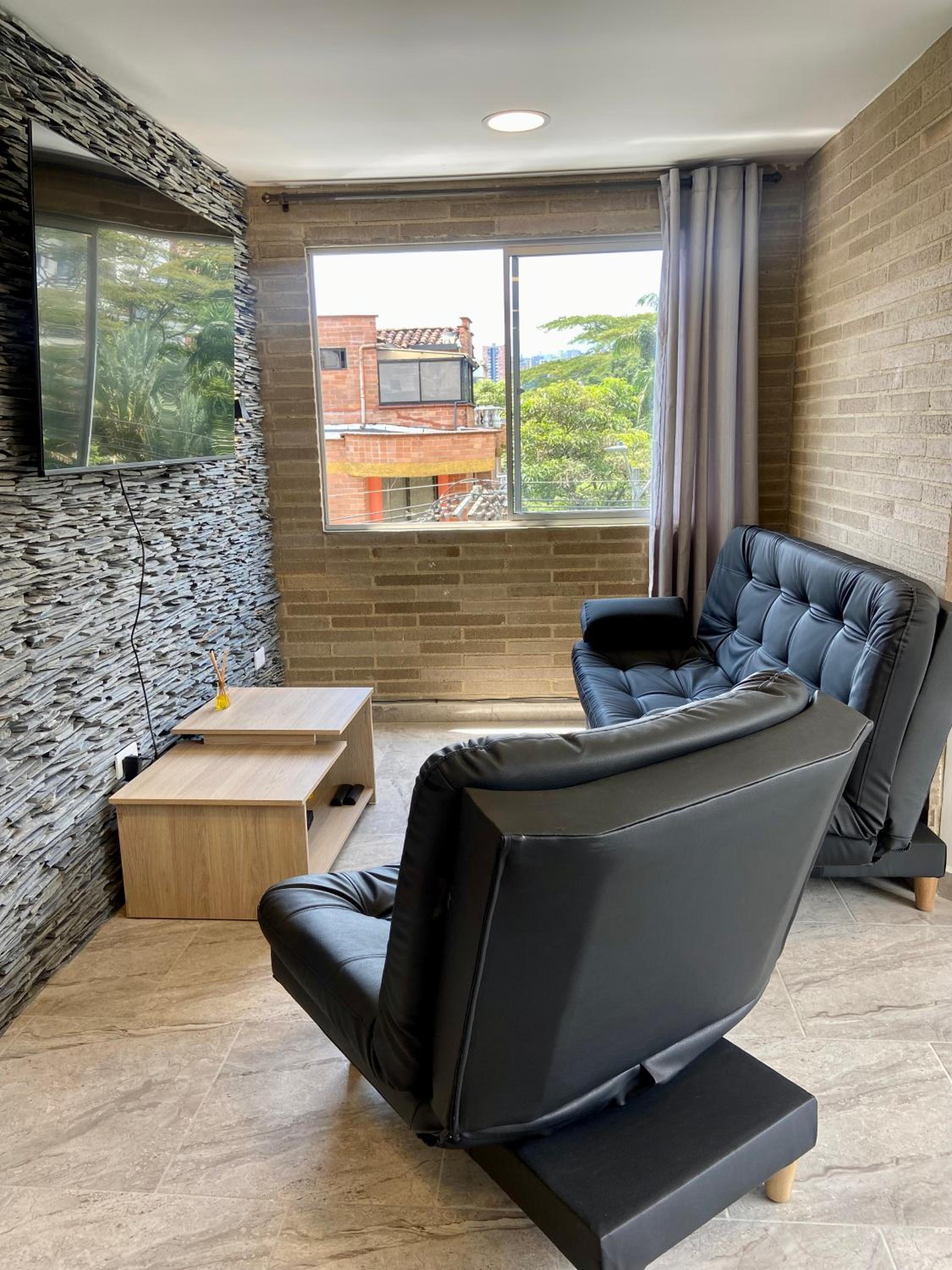 Apartamento con Excelente Ubicación en Envigado