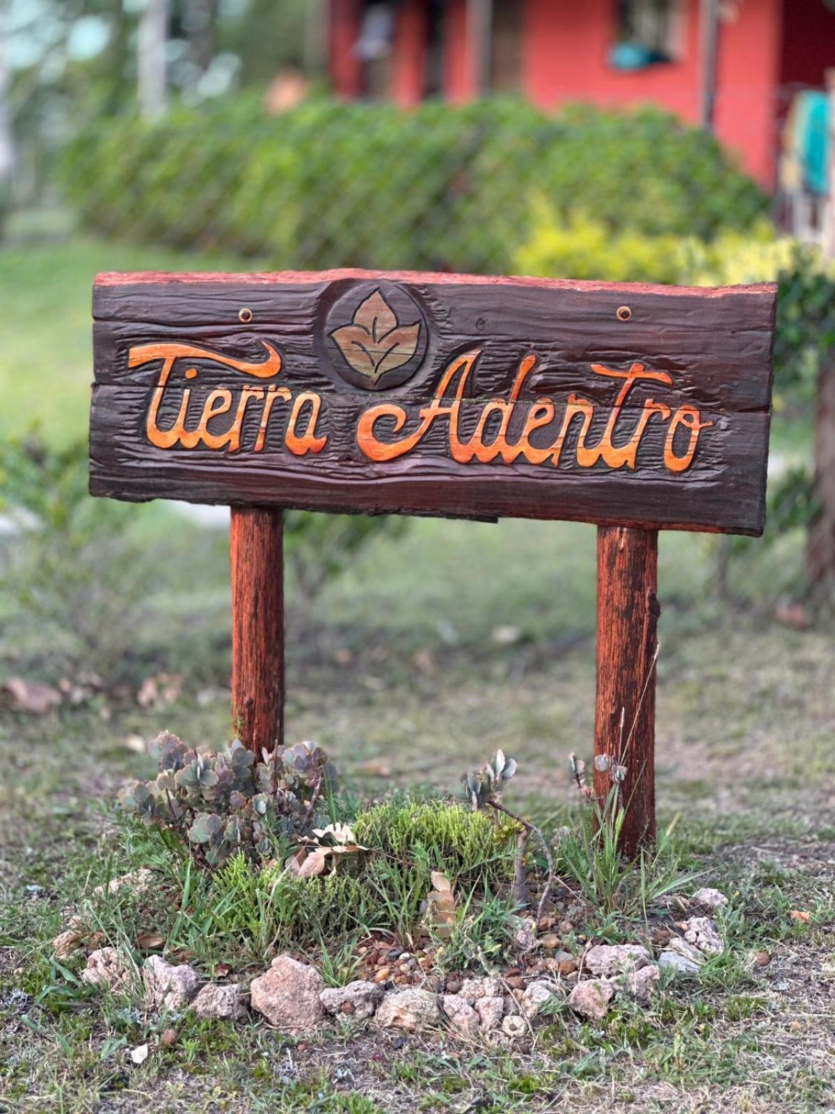 Tierra Adentro Colón