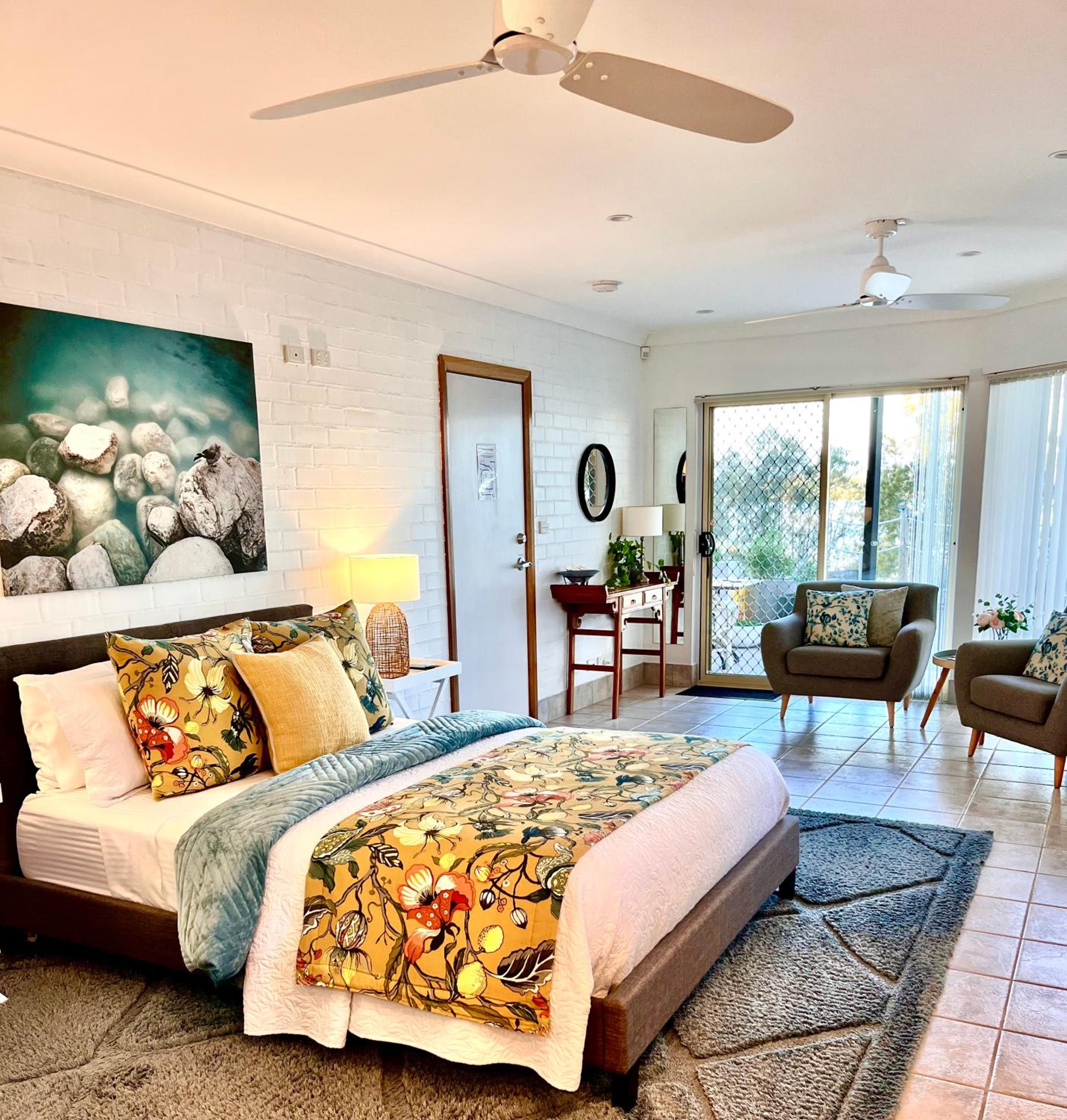 SilverWaters Waterfront Accommodation Lake Macquarie view 3
