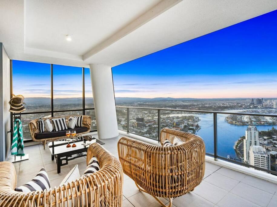 Exclusive Circle on Cavill Sub-Penthouse Luxury Apt - Hosted by Coastal Letting Co.