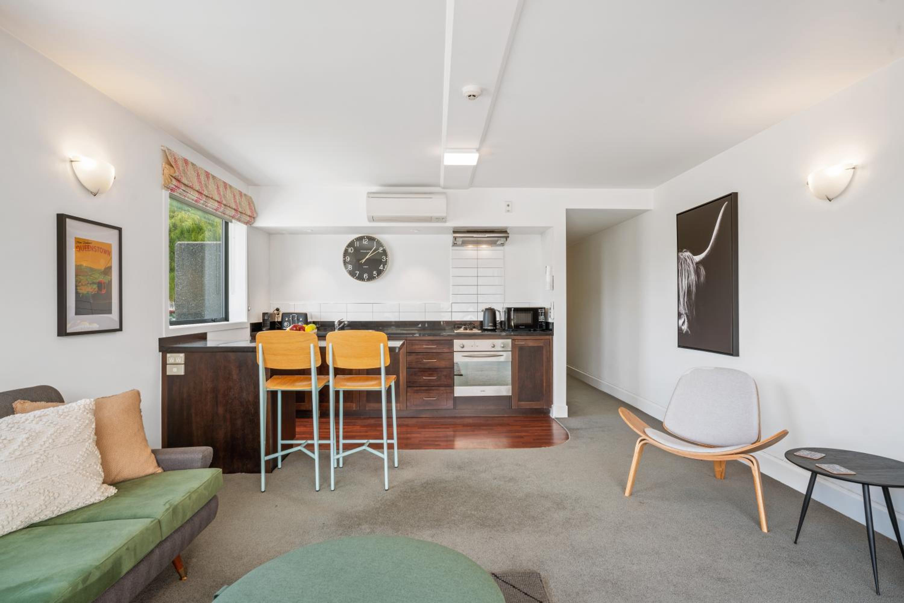 Lakeside Living - 1 Bedroom Alpine Apartment 1 view 4