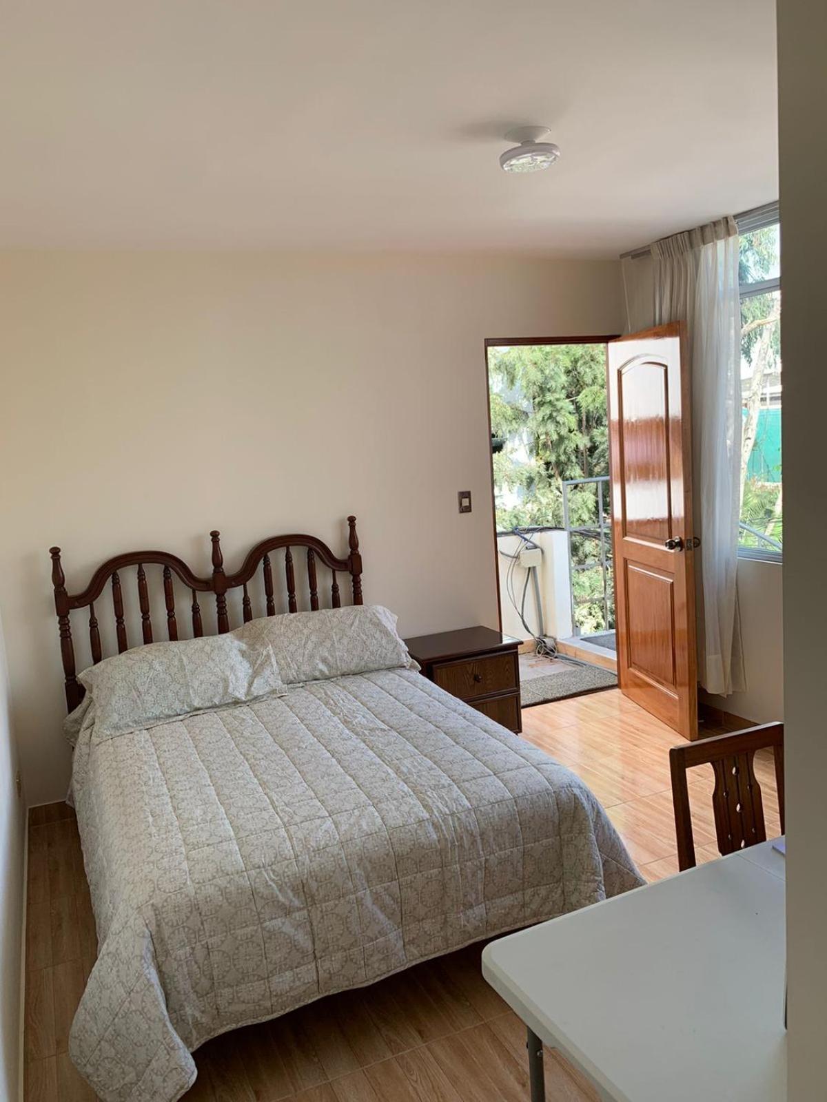 Habitación con baño propio para 2 personas como máximo view 2