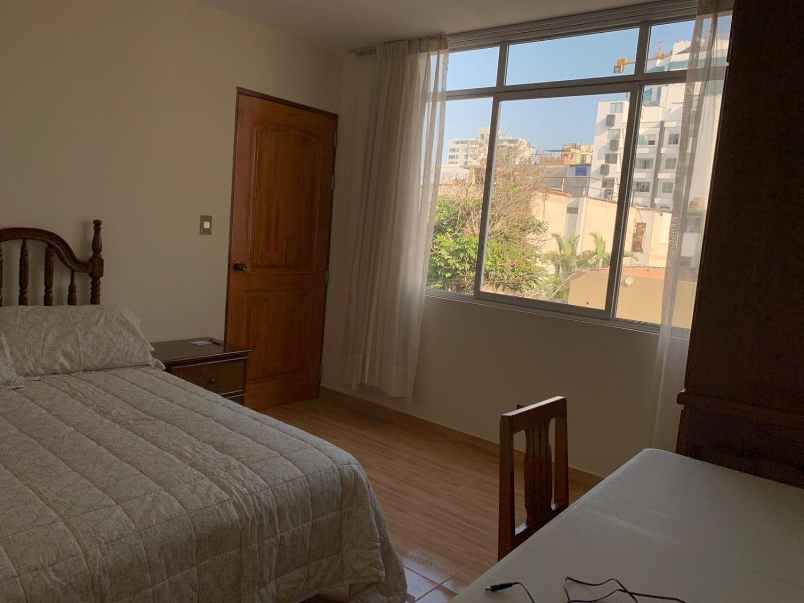 Habitación con baño propio para 2 personas como máximo view 5