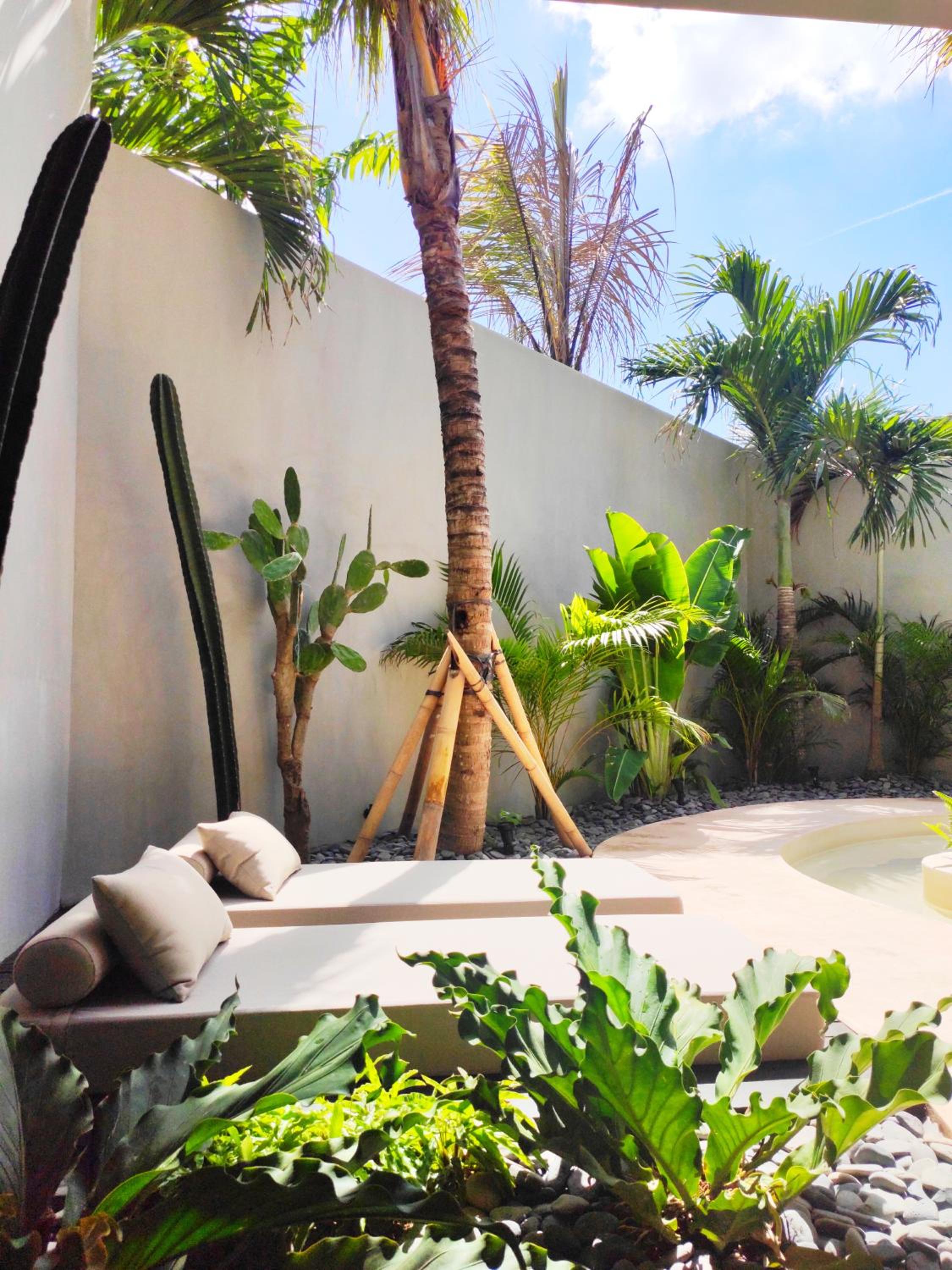Villa FEH Bali by House of Winds - Neo Tropical Eden near Canggu