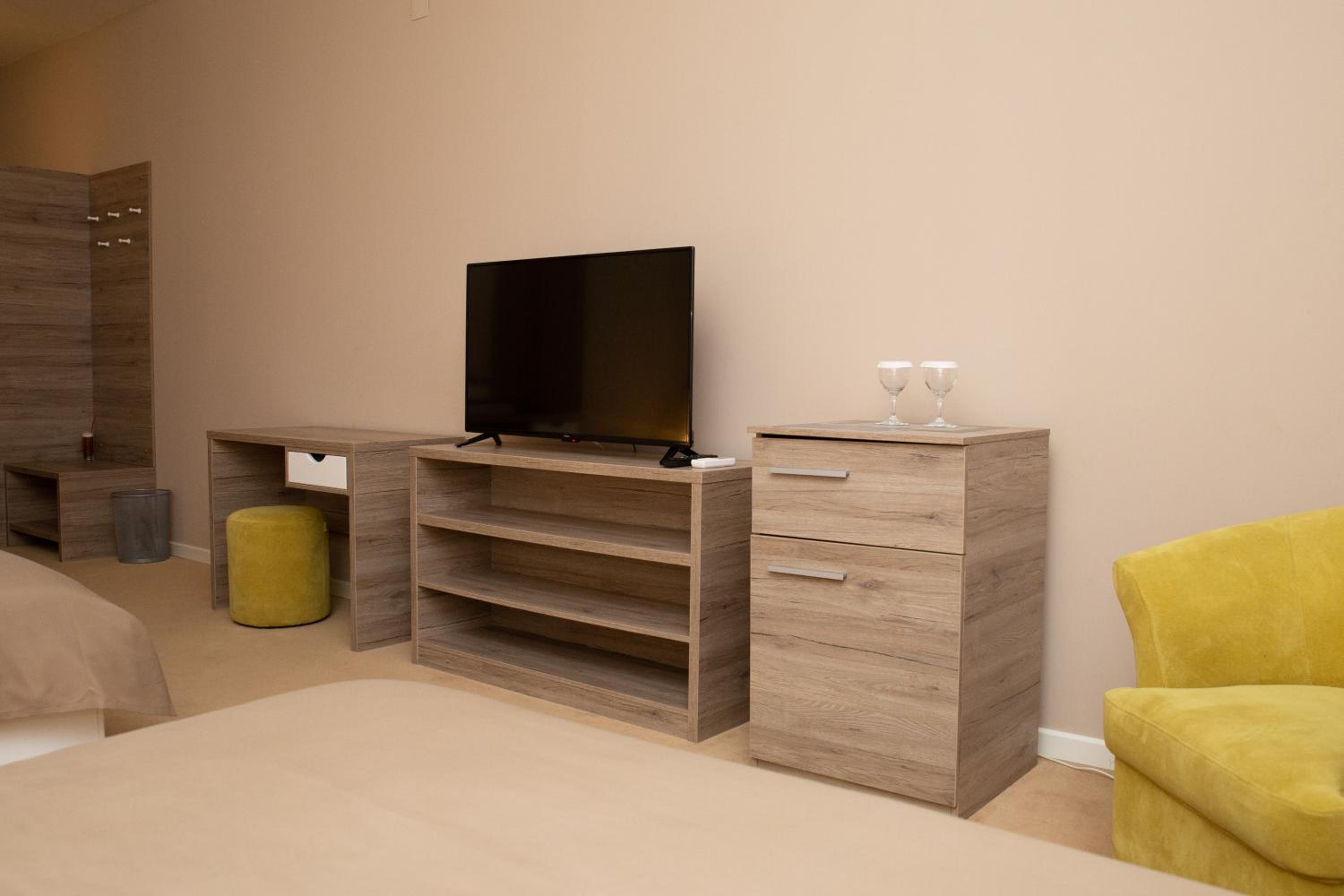 Photo 48