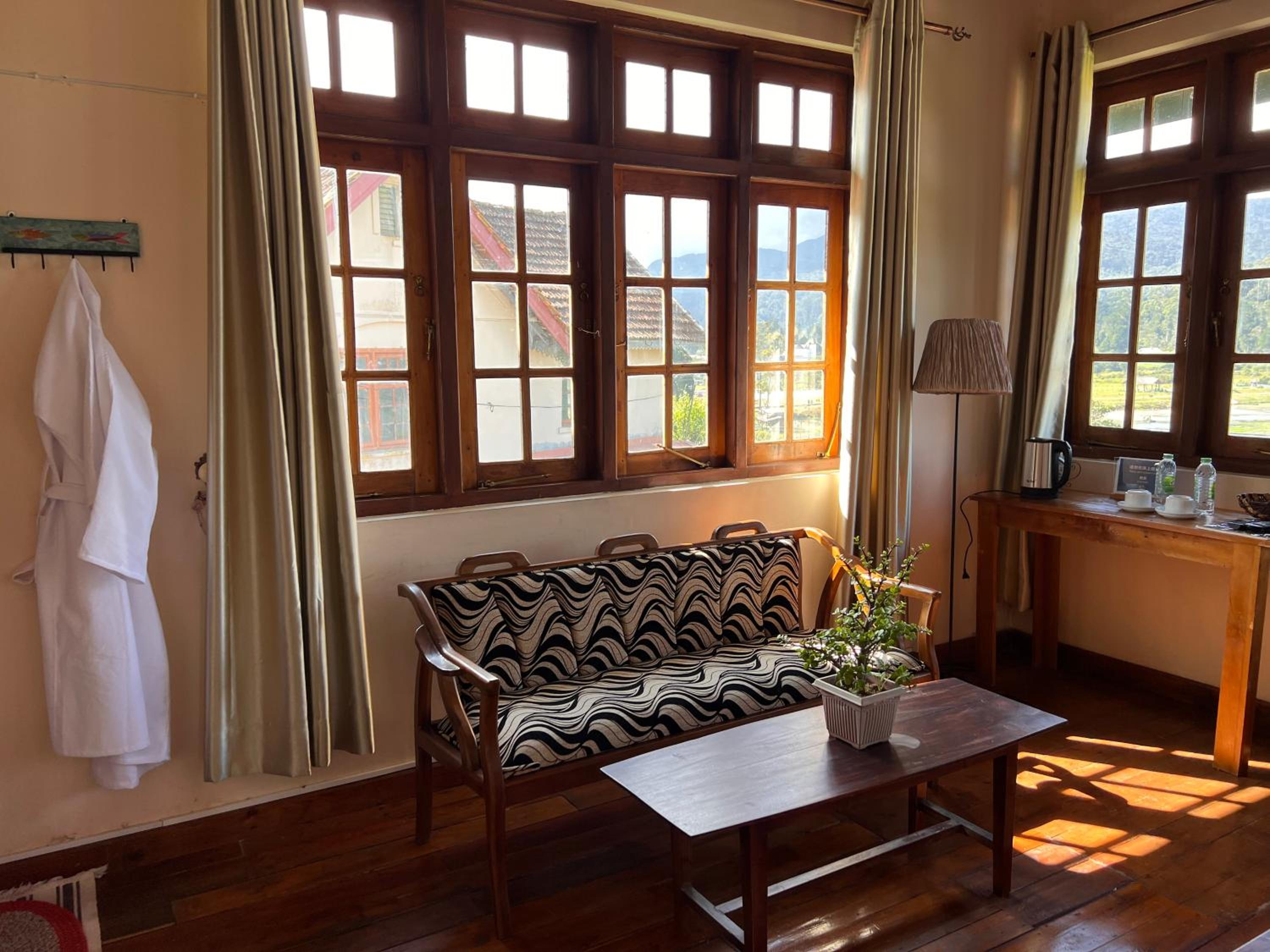 Lakeside Garden Bungalow 湖畔花园山居 view 3