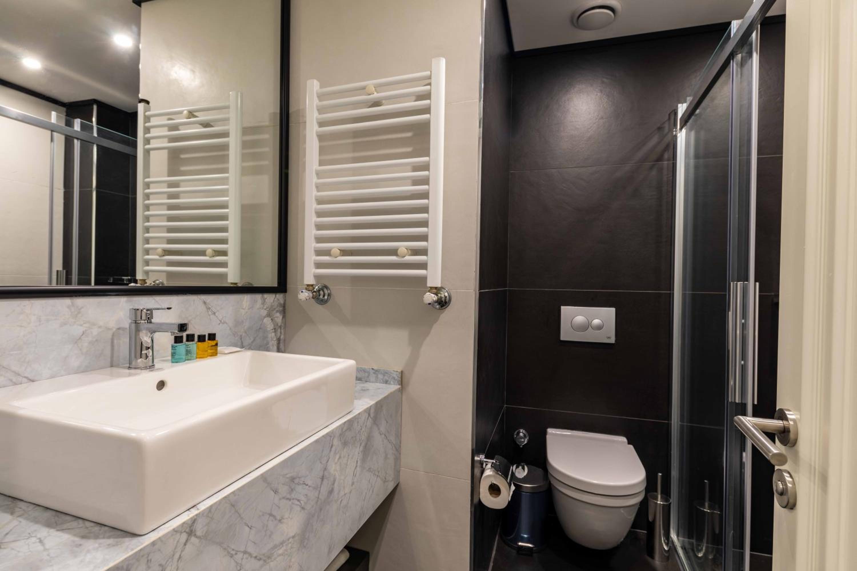 SALA SUITLER - Image 36