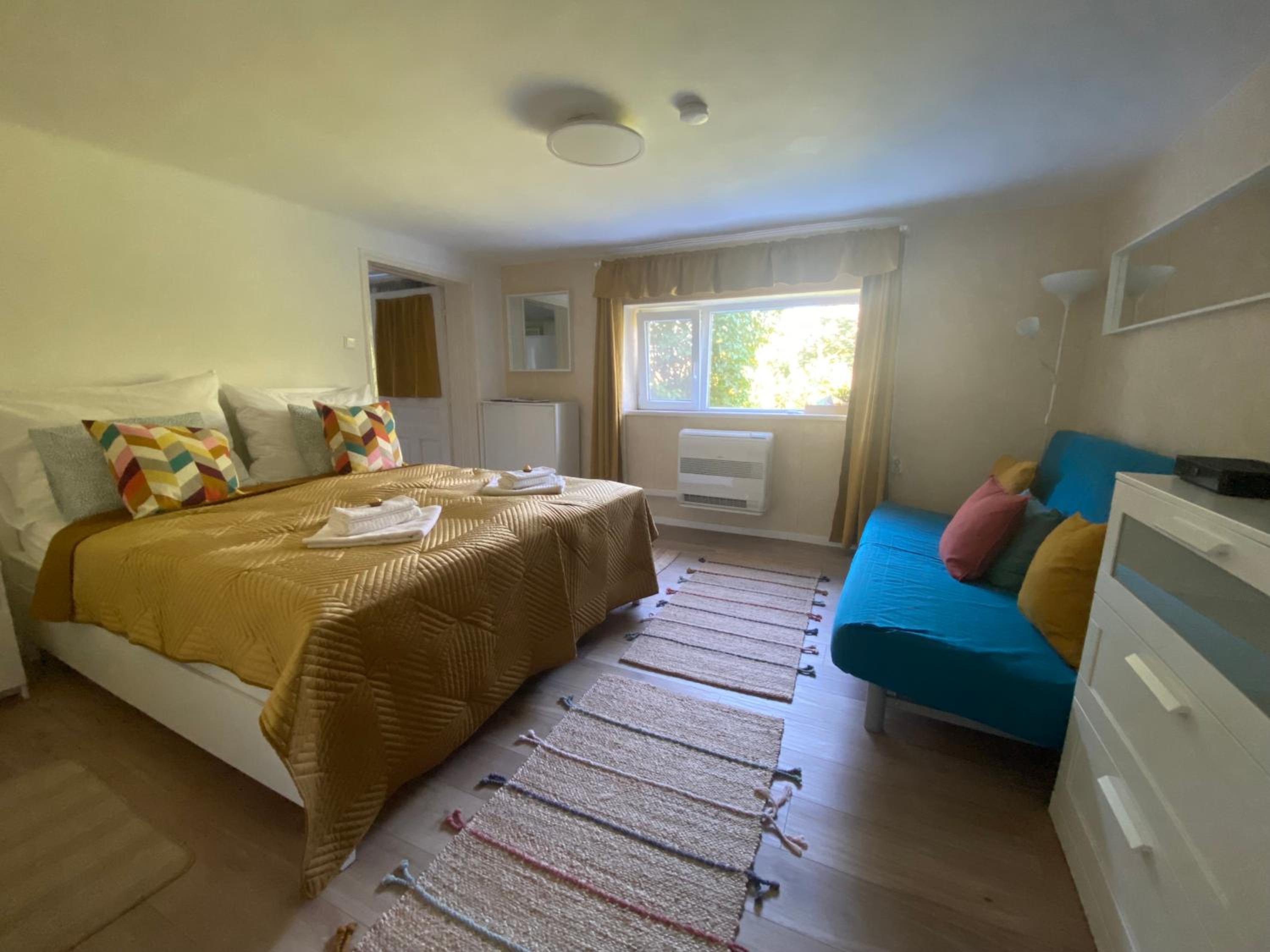 Lilakő Apartman