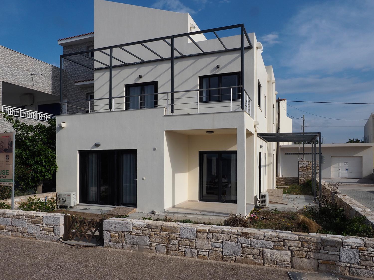 Melissinos Beachfront Apartments