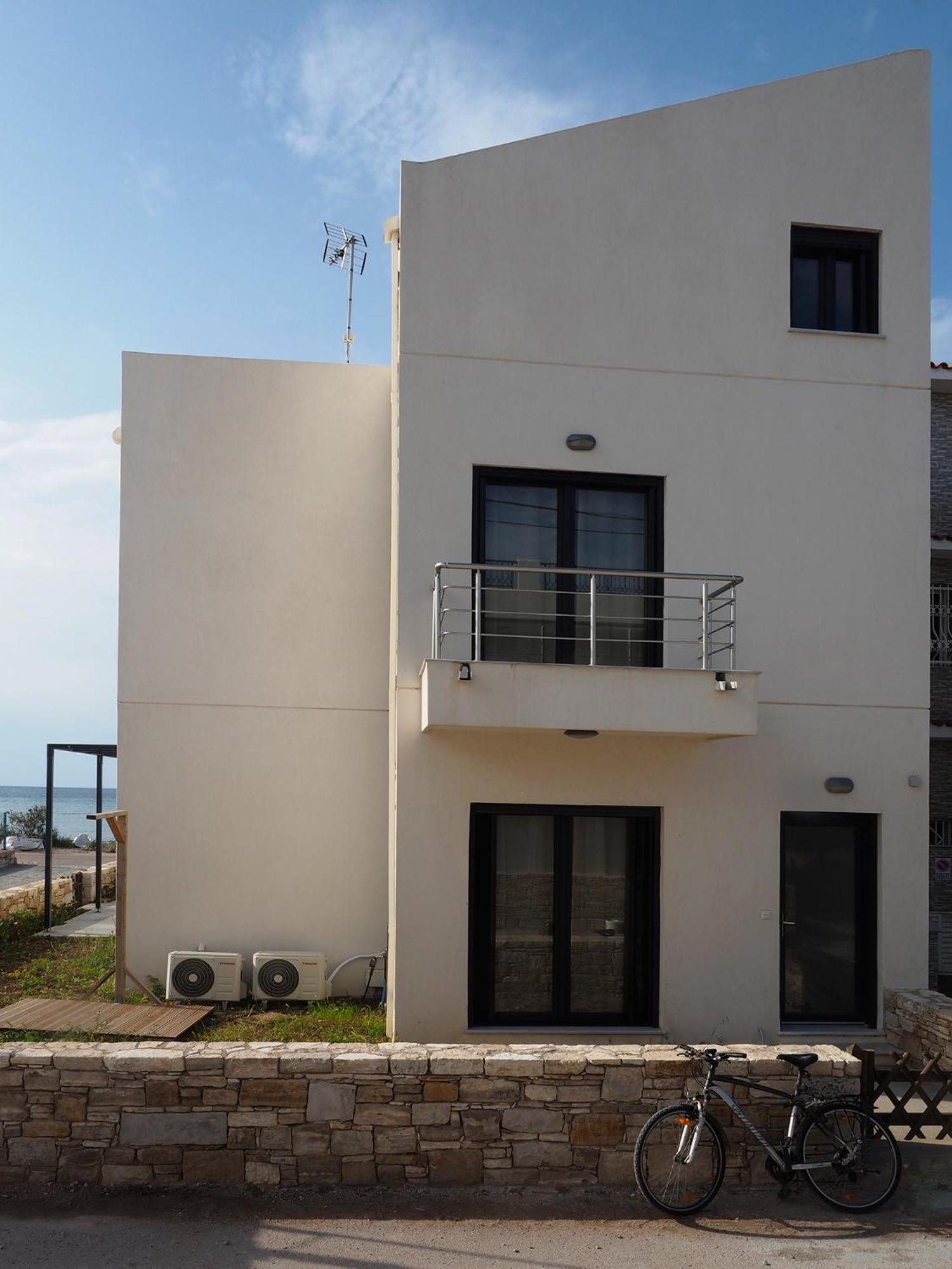 Melissinos Beachfront Apartments