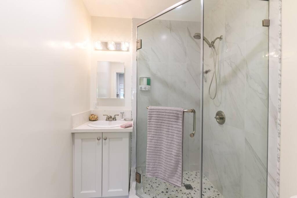 Detached Guesthouse in Monrovia/Los Angeles - Property Image 9