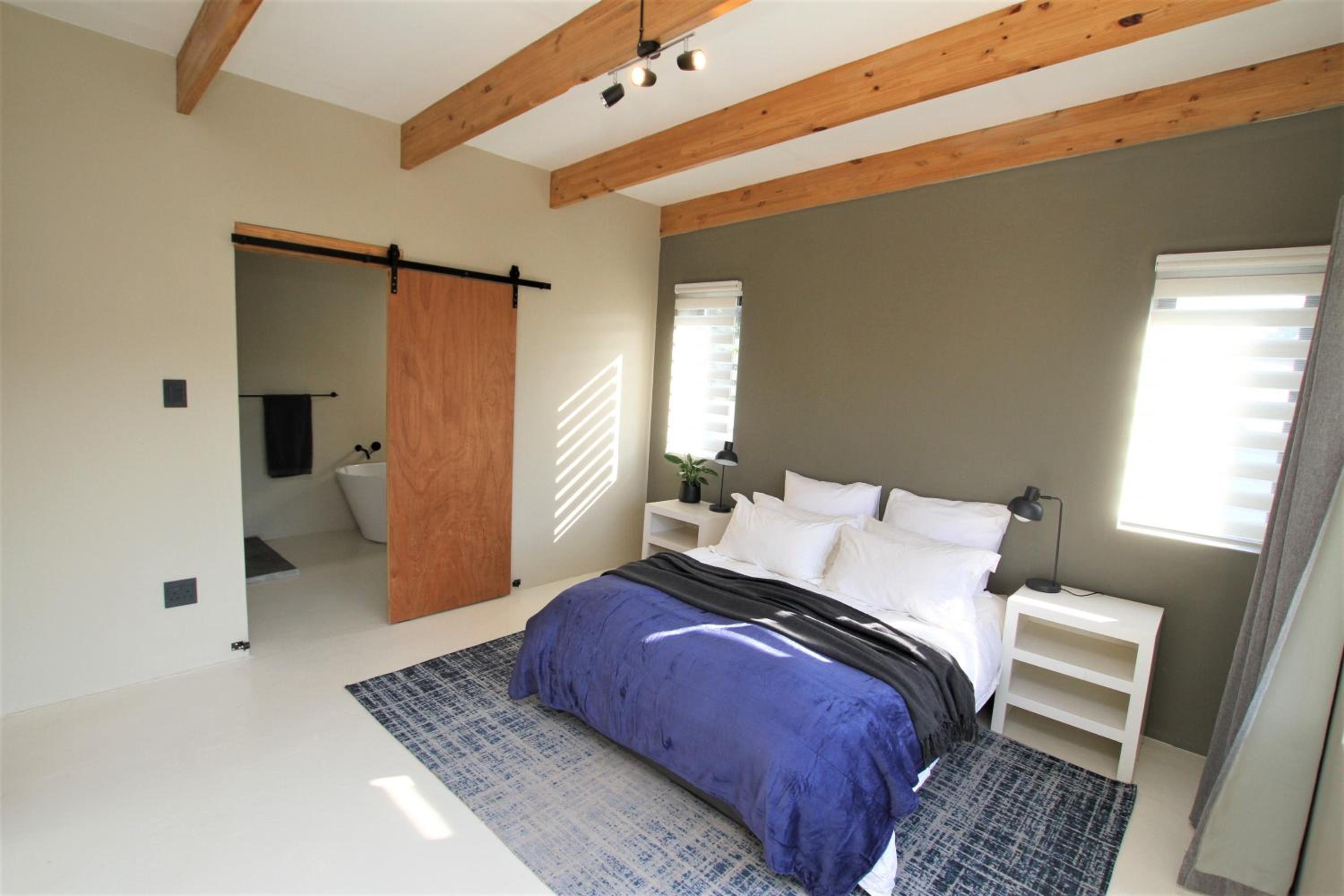 Modern home - walk to the beach (no load shedding) view 3