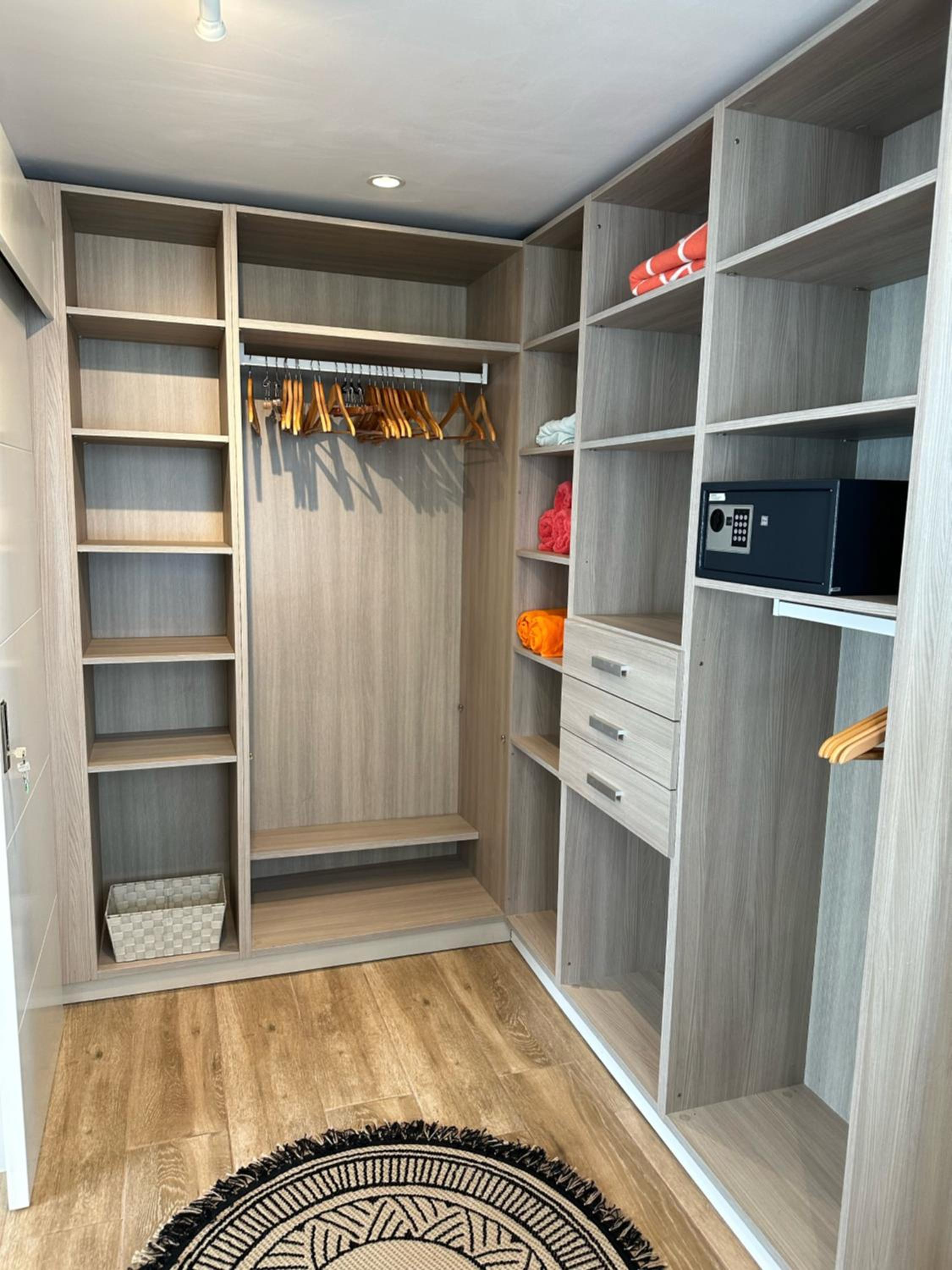 Photo 33