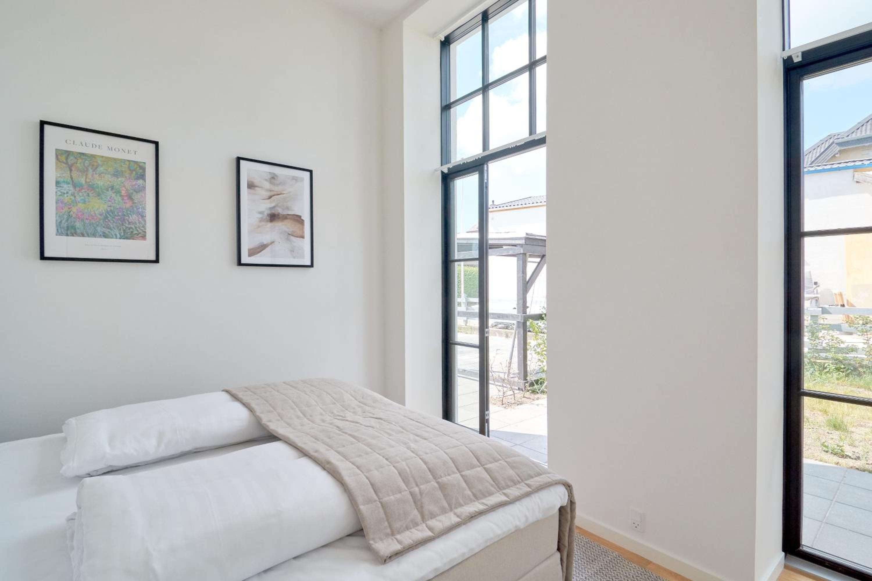 Cozy and Bright Apartments with Private Car Park