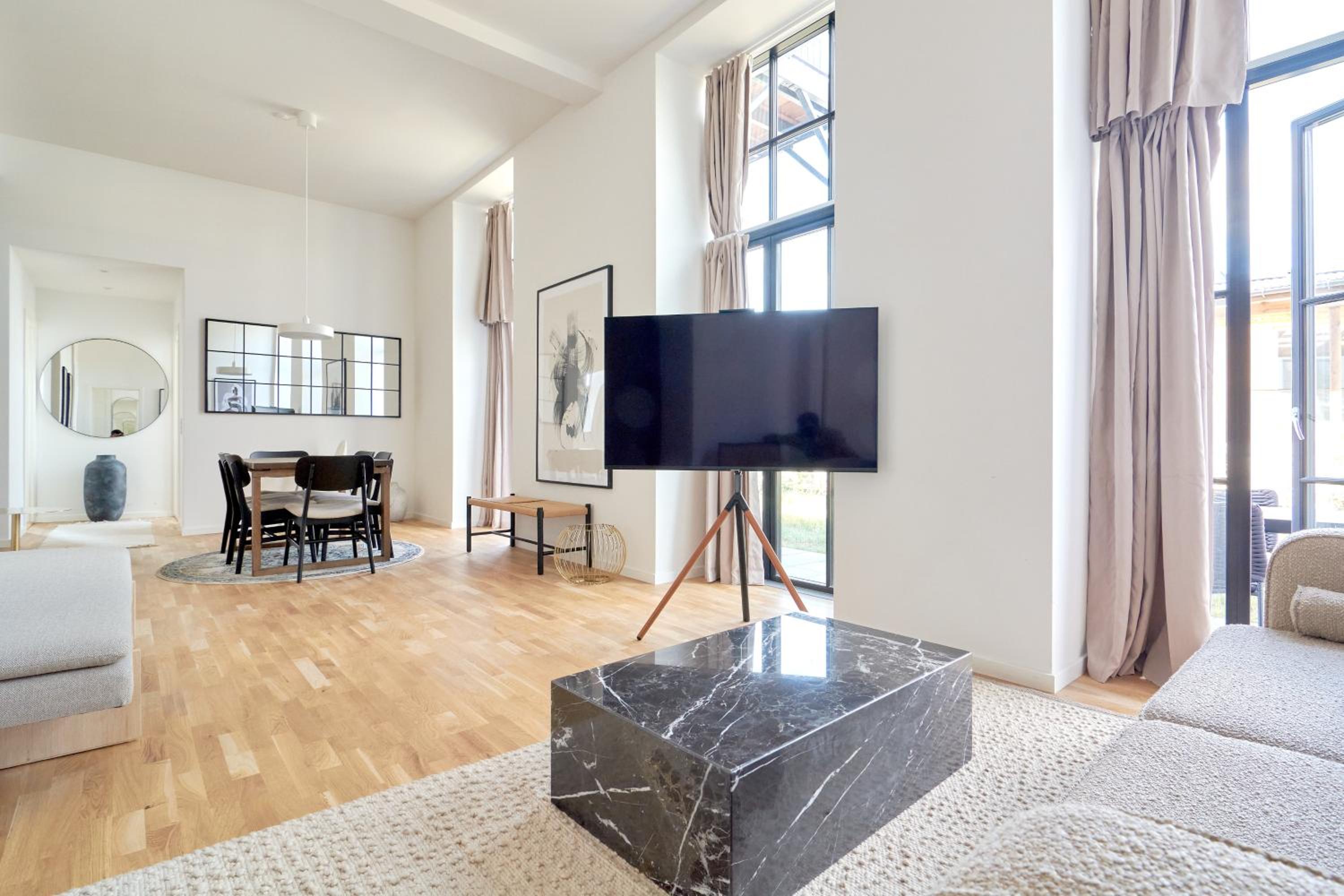 Cozy and Bright Apartments with Private Car Park