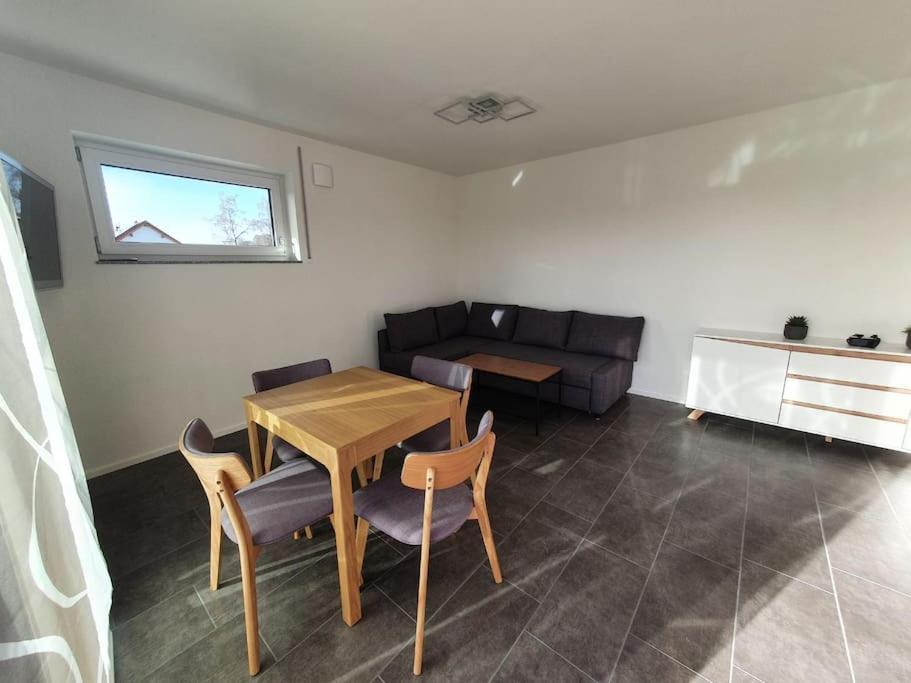 Edle Ferienwohnung in Neubau