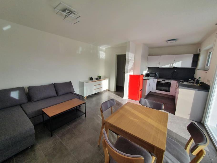 Edle Ferienwohnung in Neubau