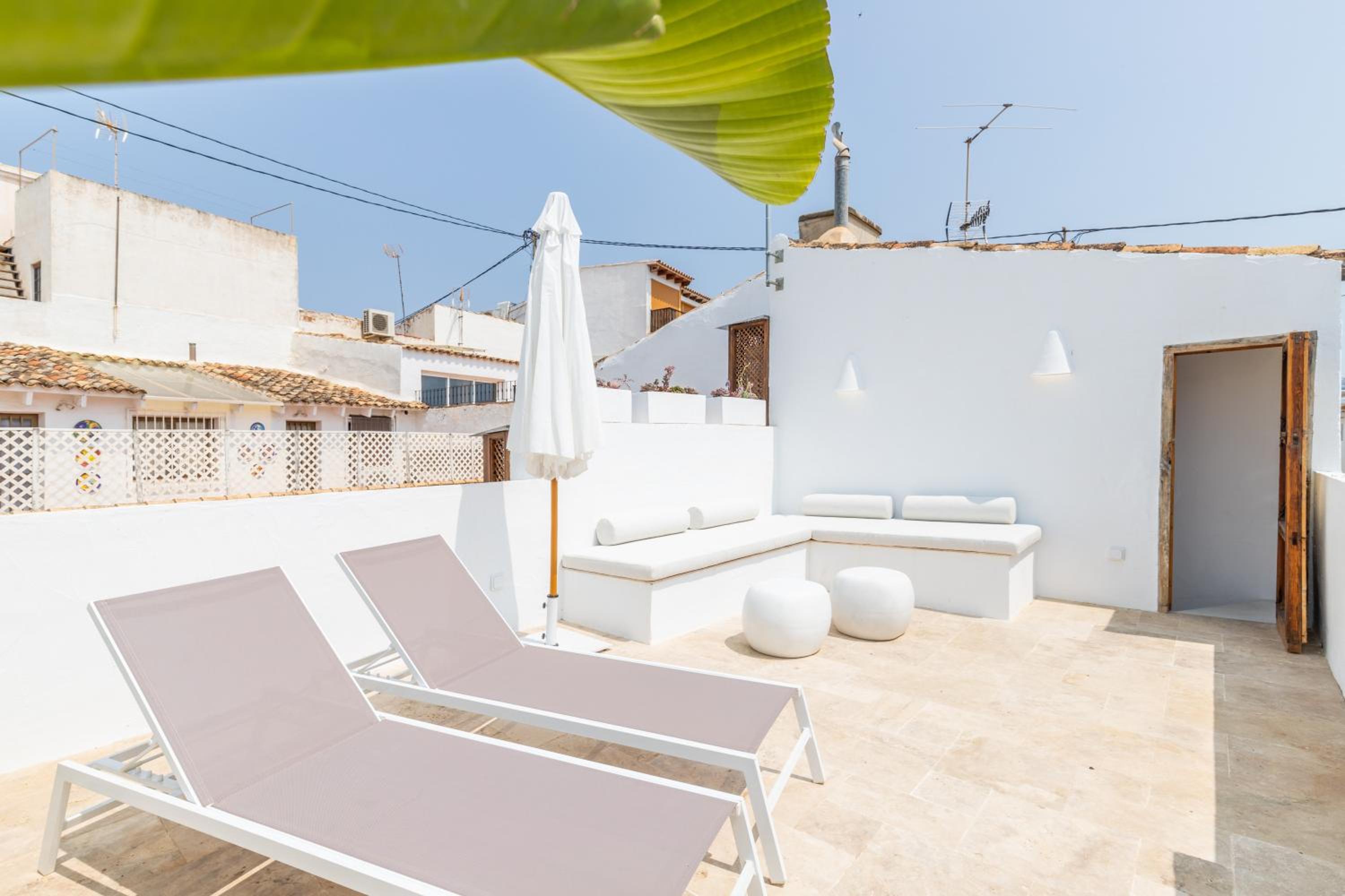 Calle Consol photo 2