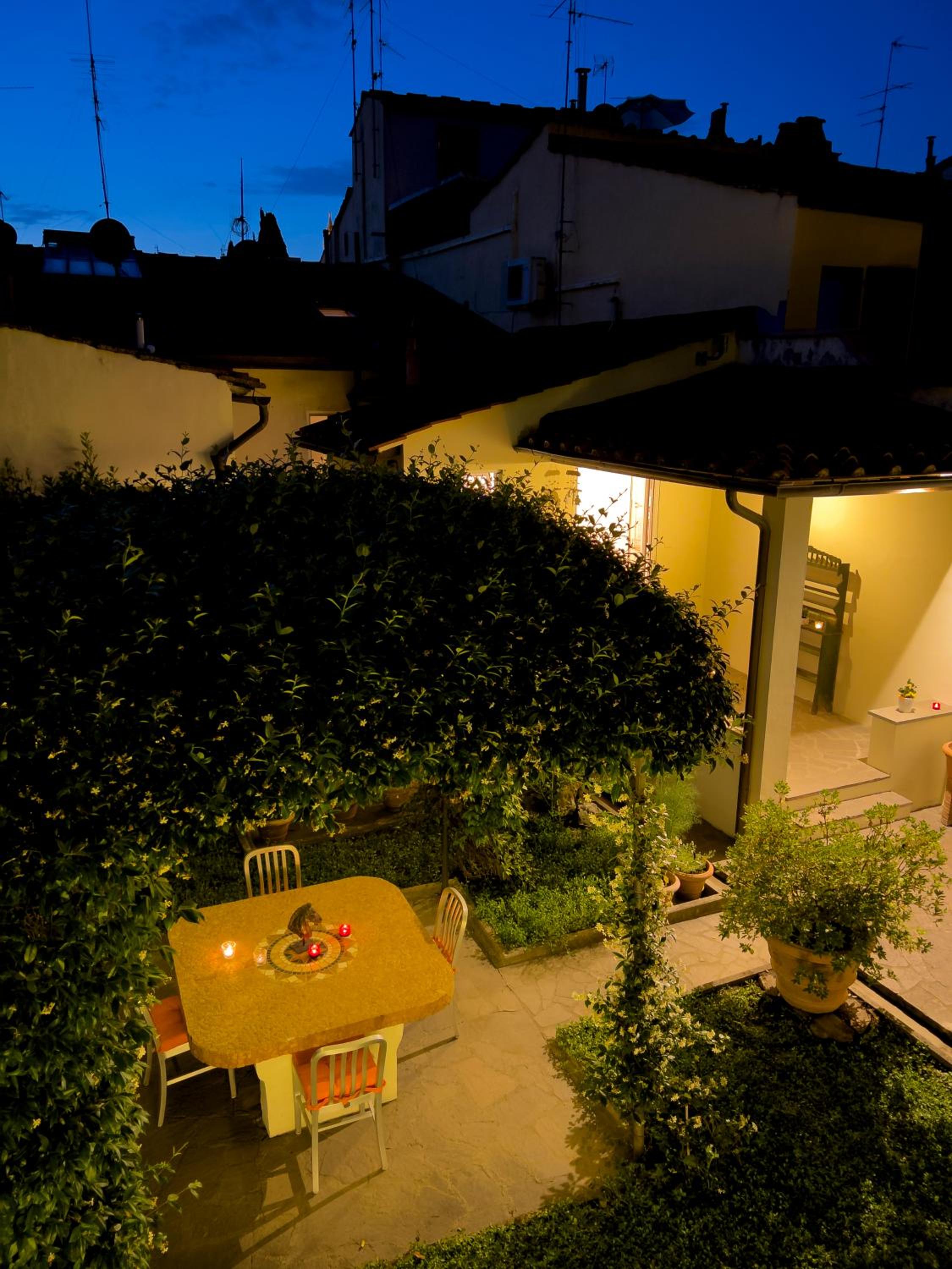 Florence Walled Garden - The Tom's Private Oasis photo 3