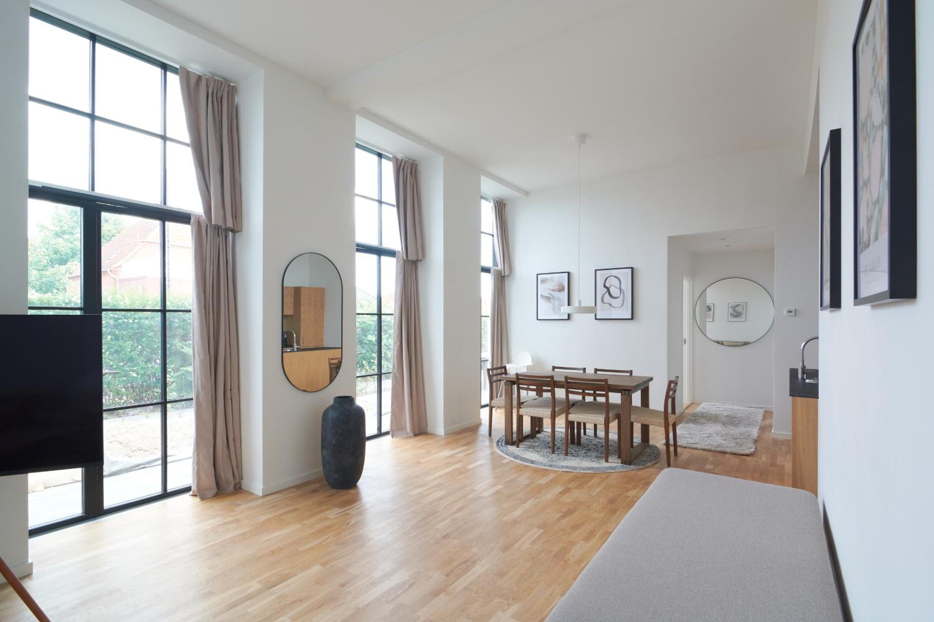 Cozy and Bright Apartments with Private Car Park