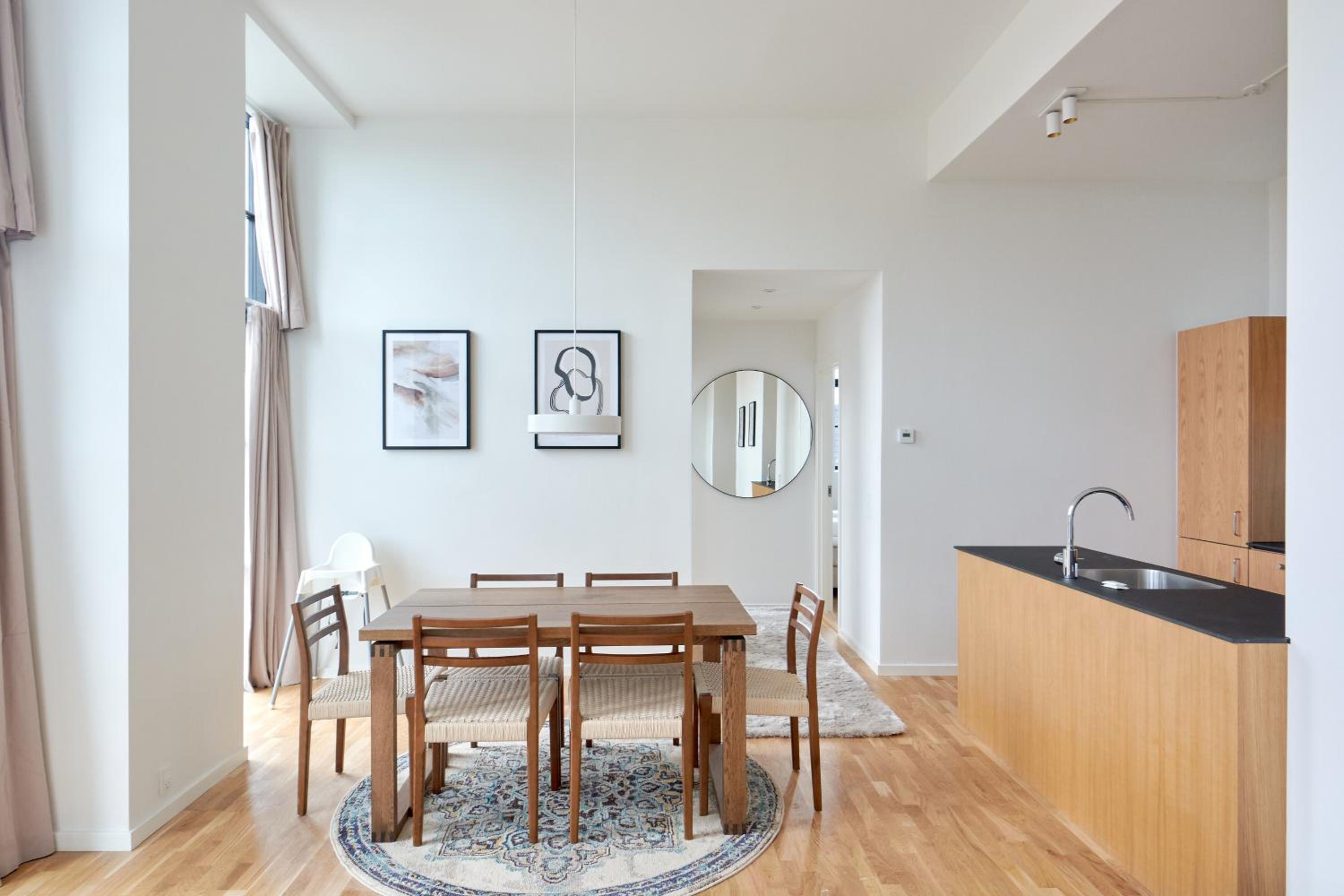 Cozy and Bright Apartments with Private Car Park