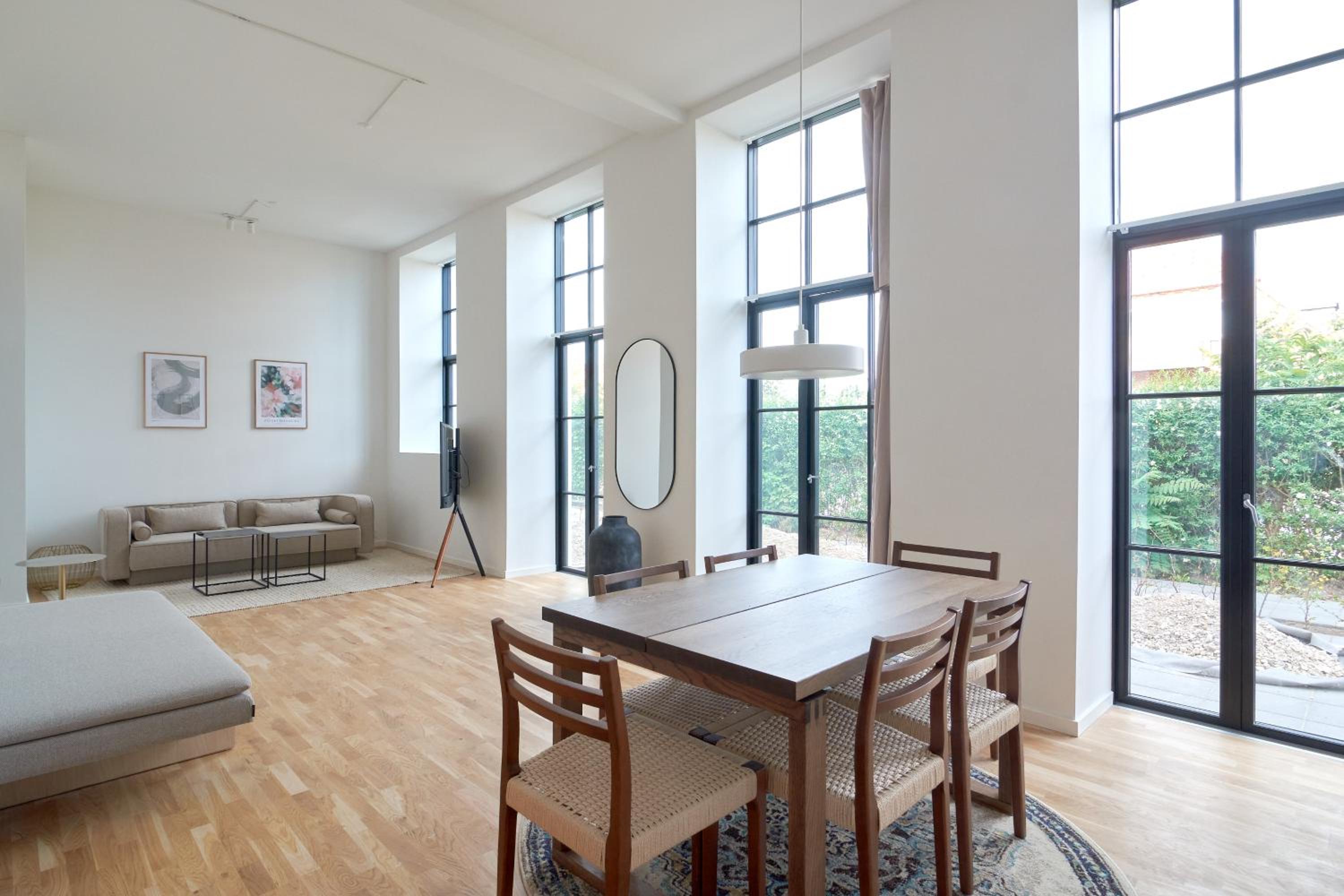 Cozy and Bright Apartments with Private Car Park