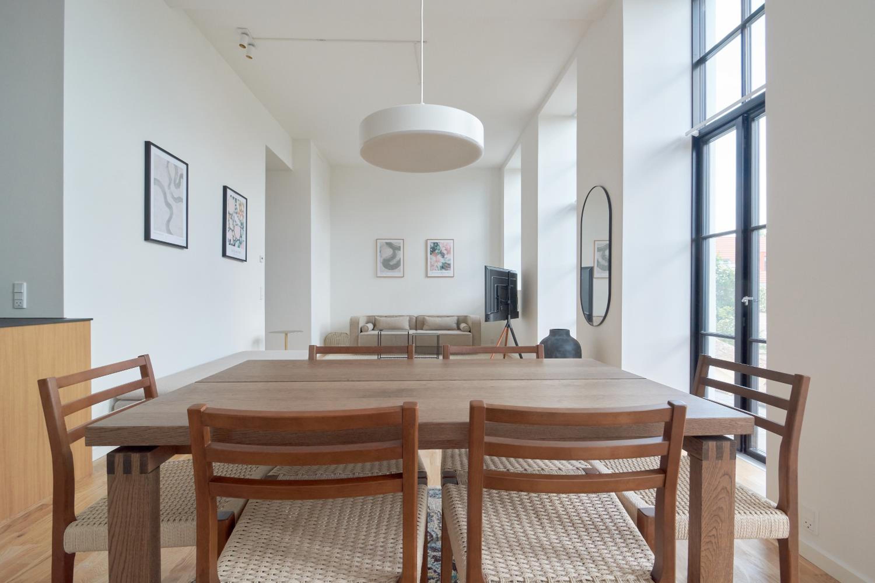 Cozy and Bright Apartments with Private Car Park