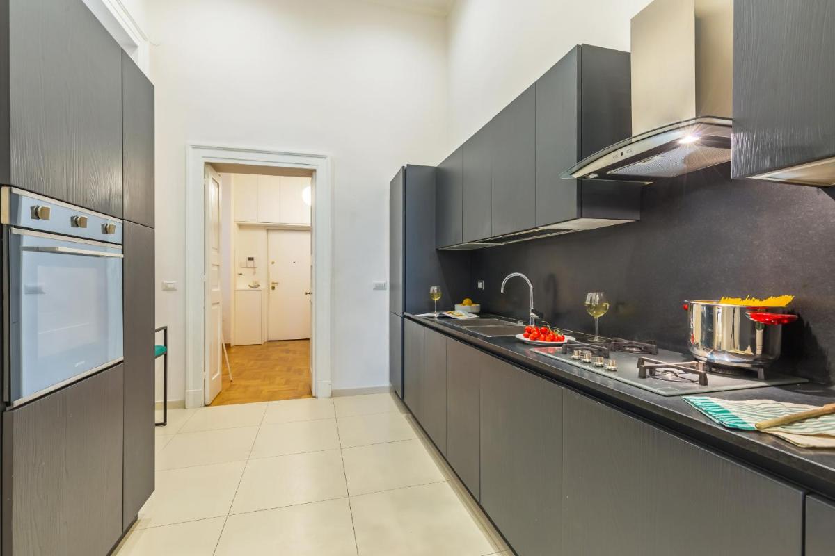 Chiatamone Design Apartment by Wonderful Italy