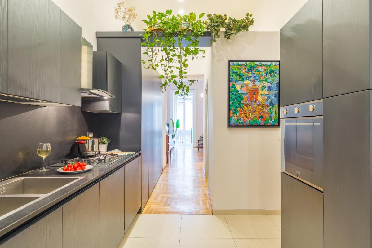 Chiatamone Design Apartment by Wonderful Italy