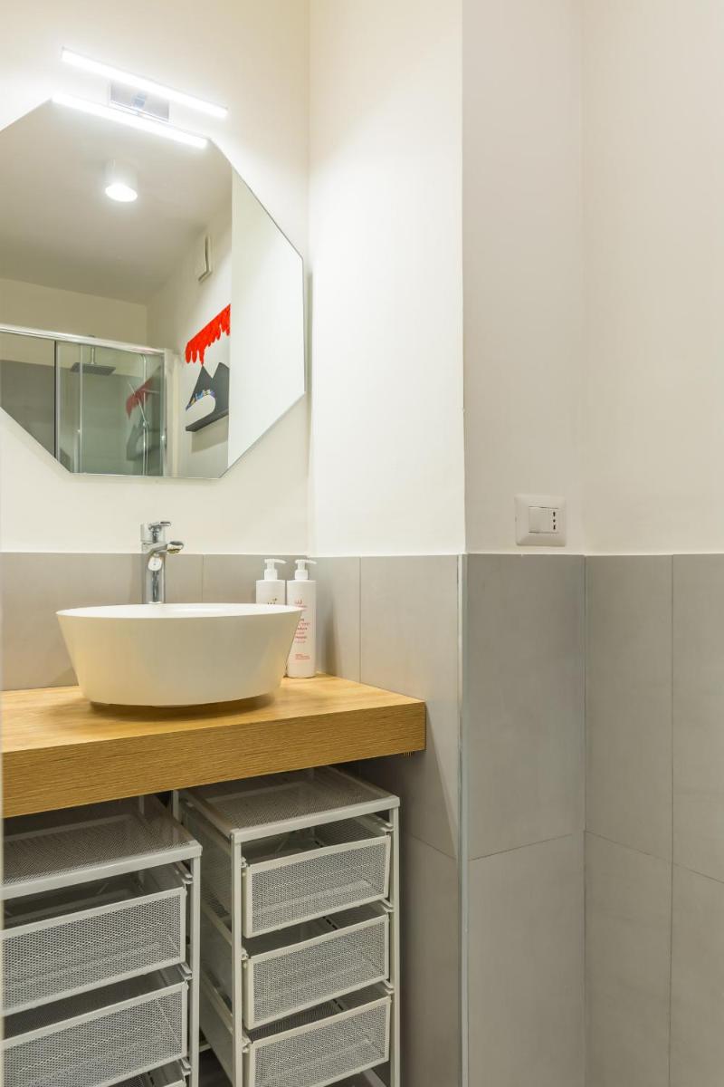 Chiatamone Design Apartment by Wonderful Italy
