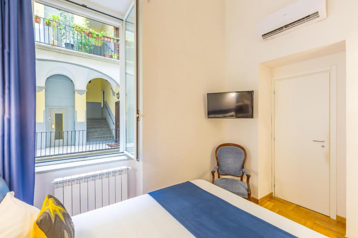 Chiatamone Design Apartment by Wonderful Italy