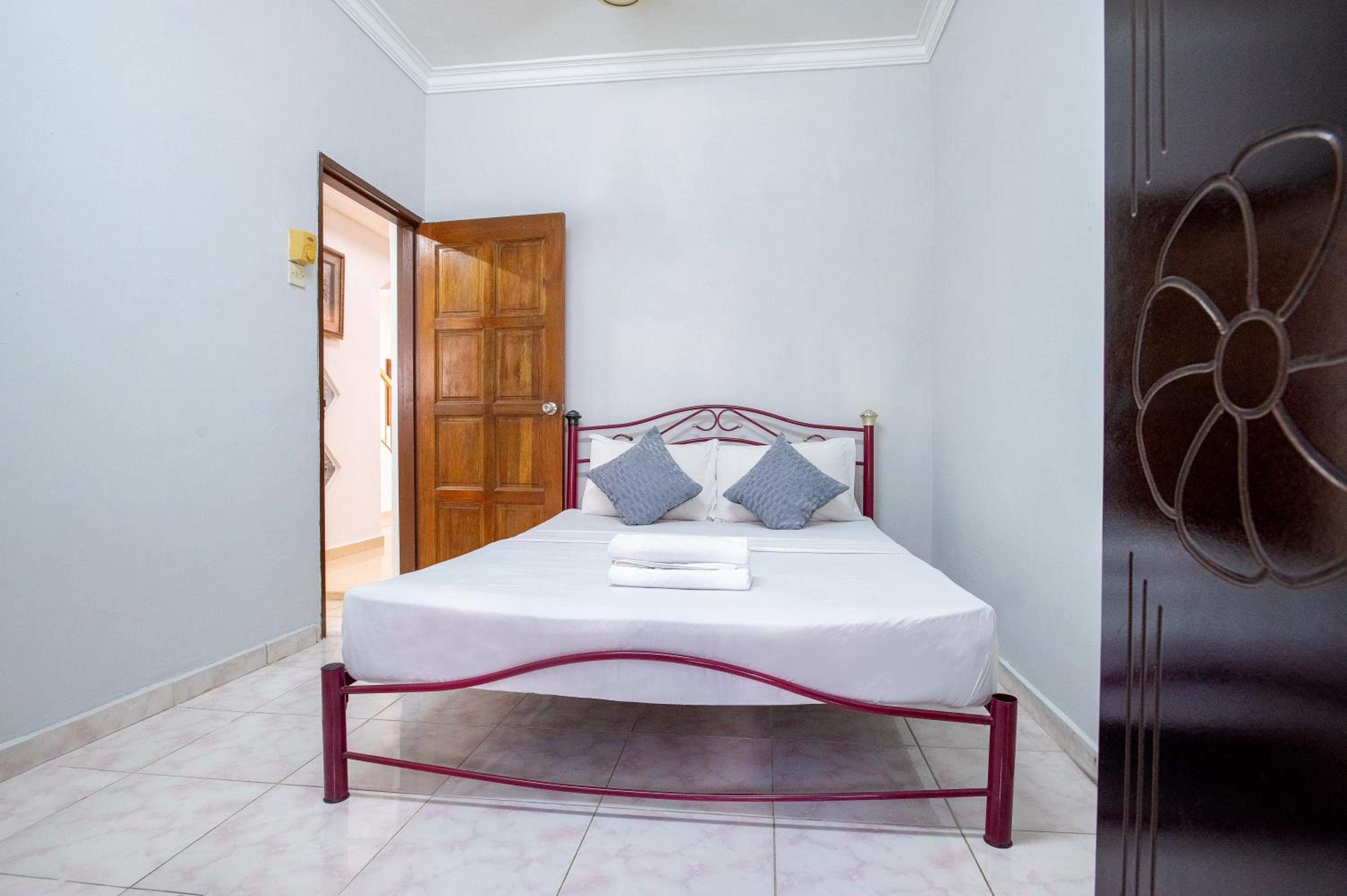 Amirin Homestay with private pool photo 6
