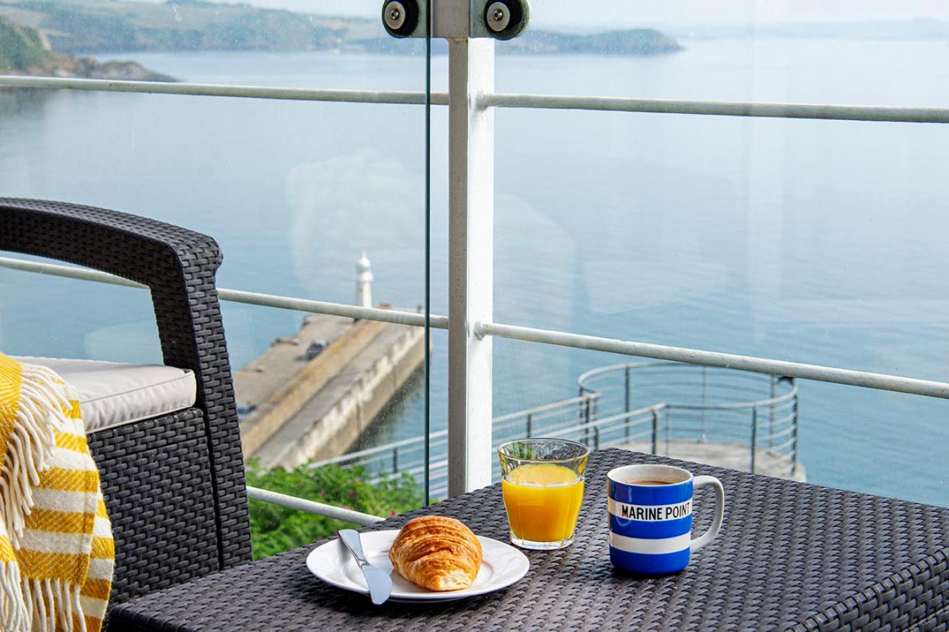 Marine Point, panoramic stunning sea views - balcony & parking view 3