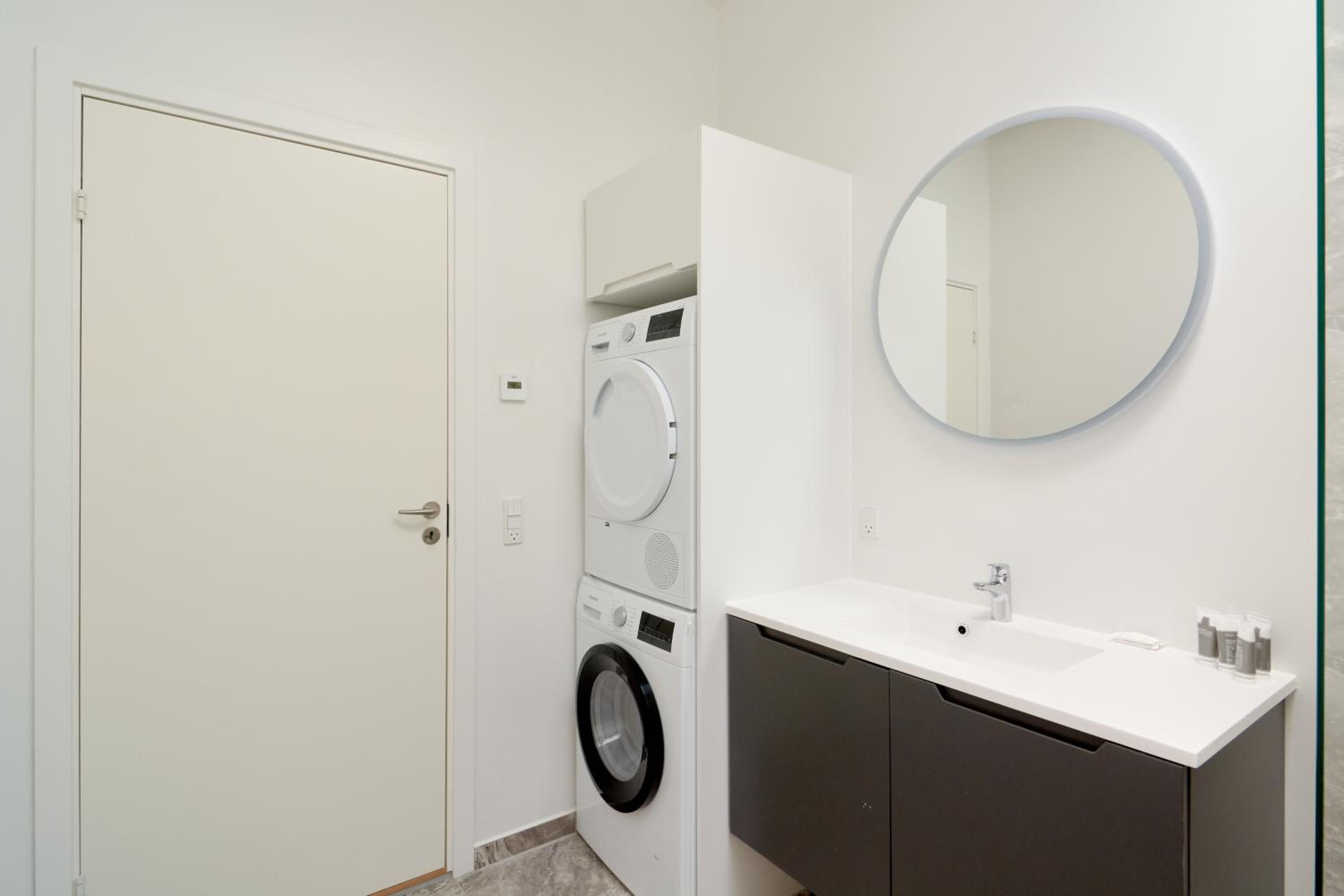 Cozy and Bright Apartments with Private Car Park