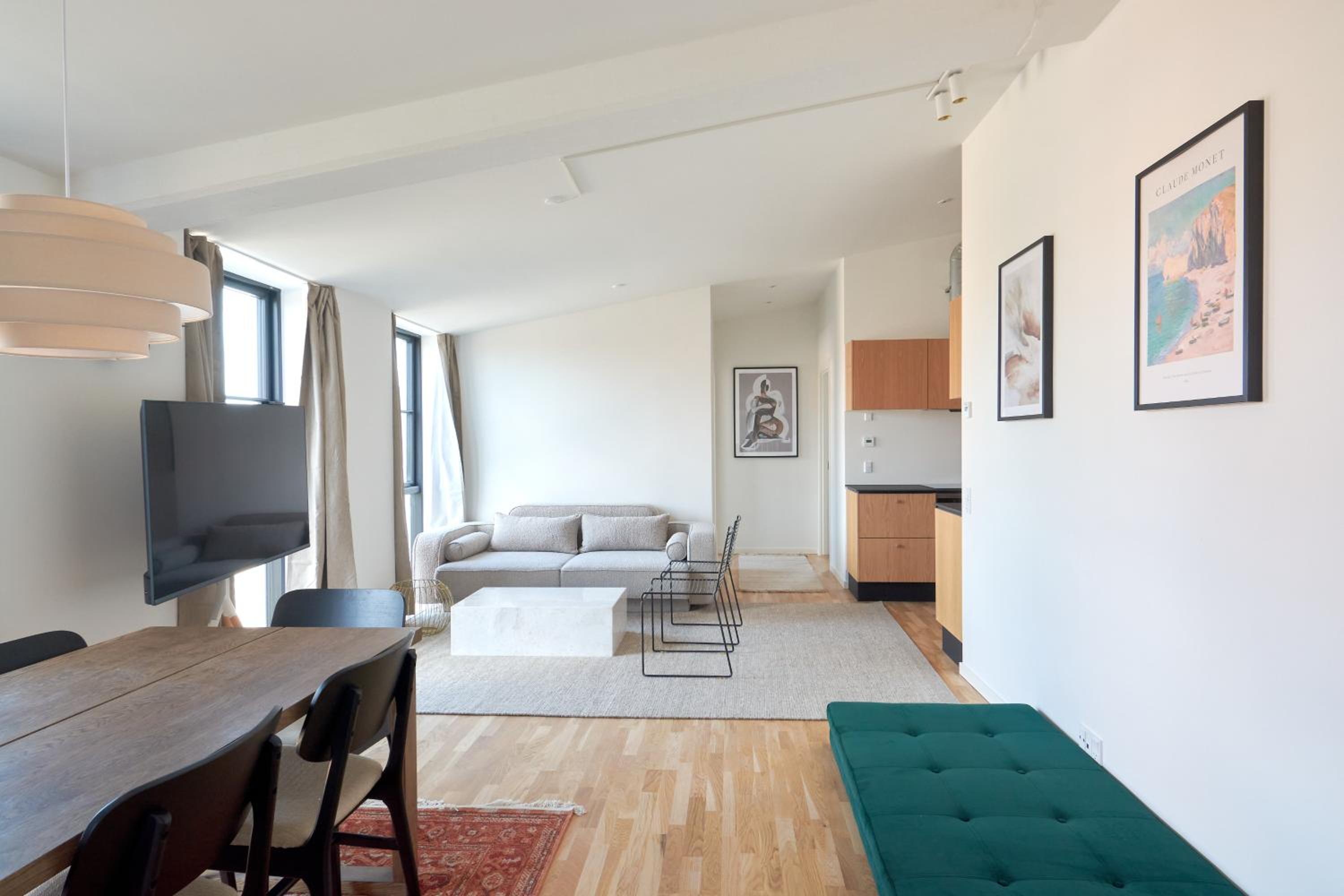 Cozy and Bright Apartments with Private Car Park
