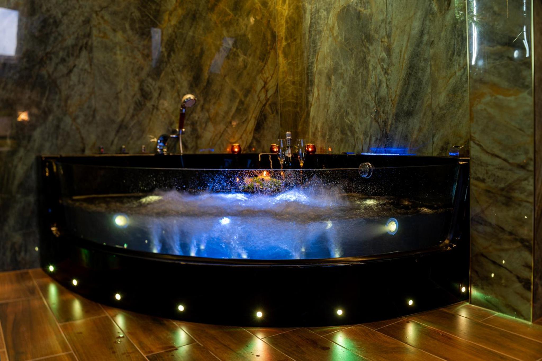 Jacuzzi