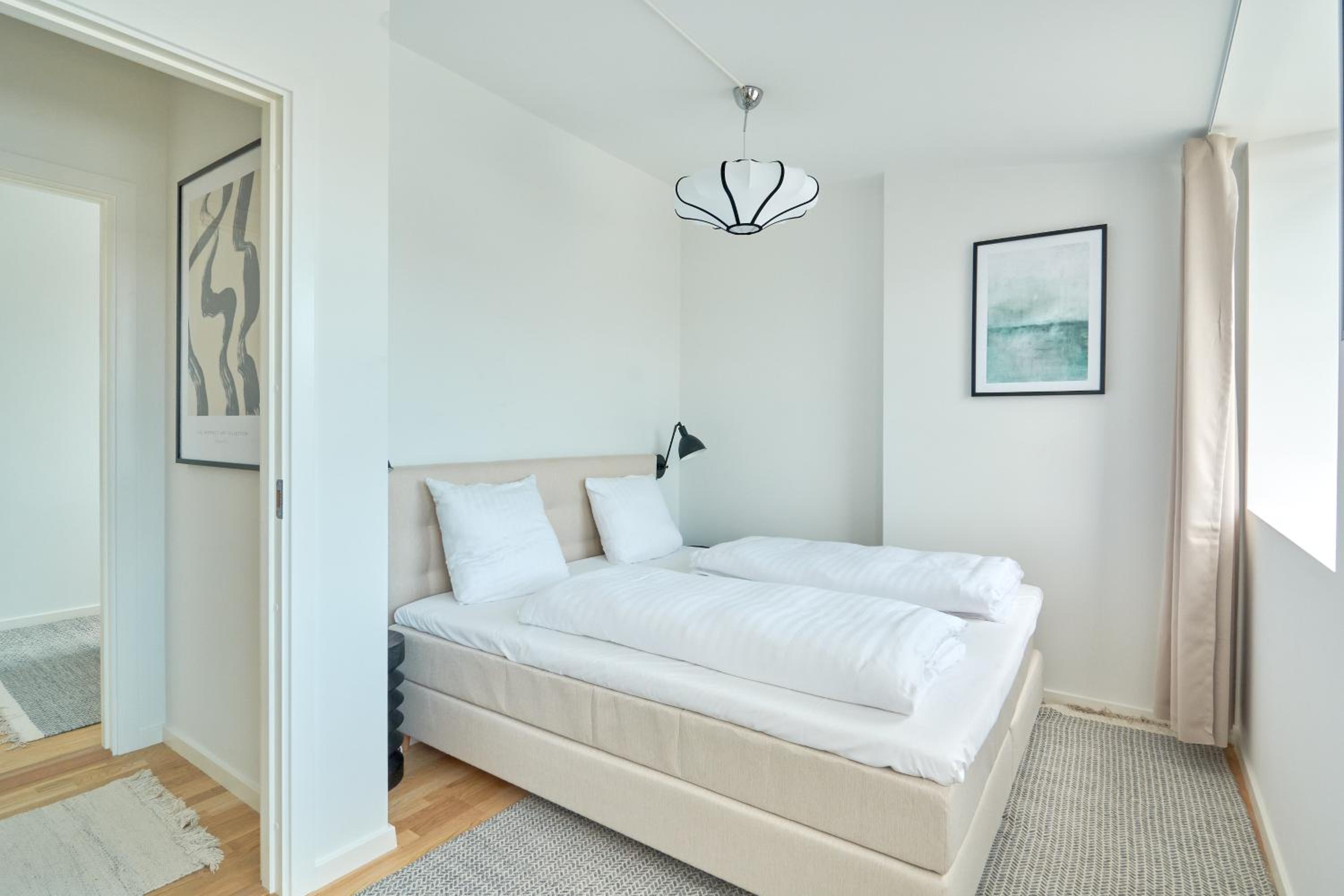 Cozy and Bright Apartments with Private Car Park
