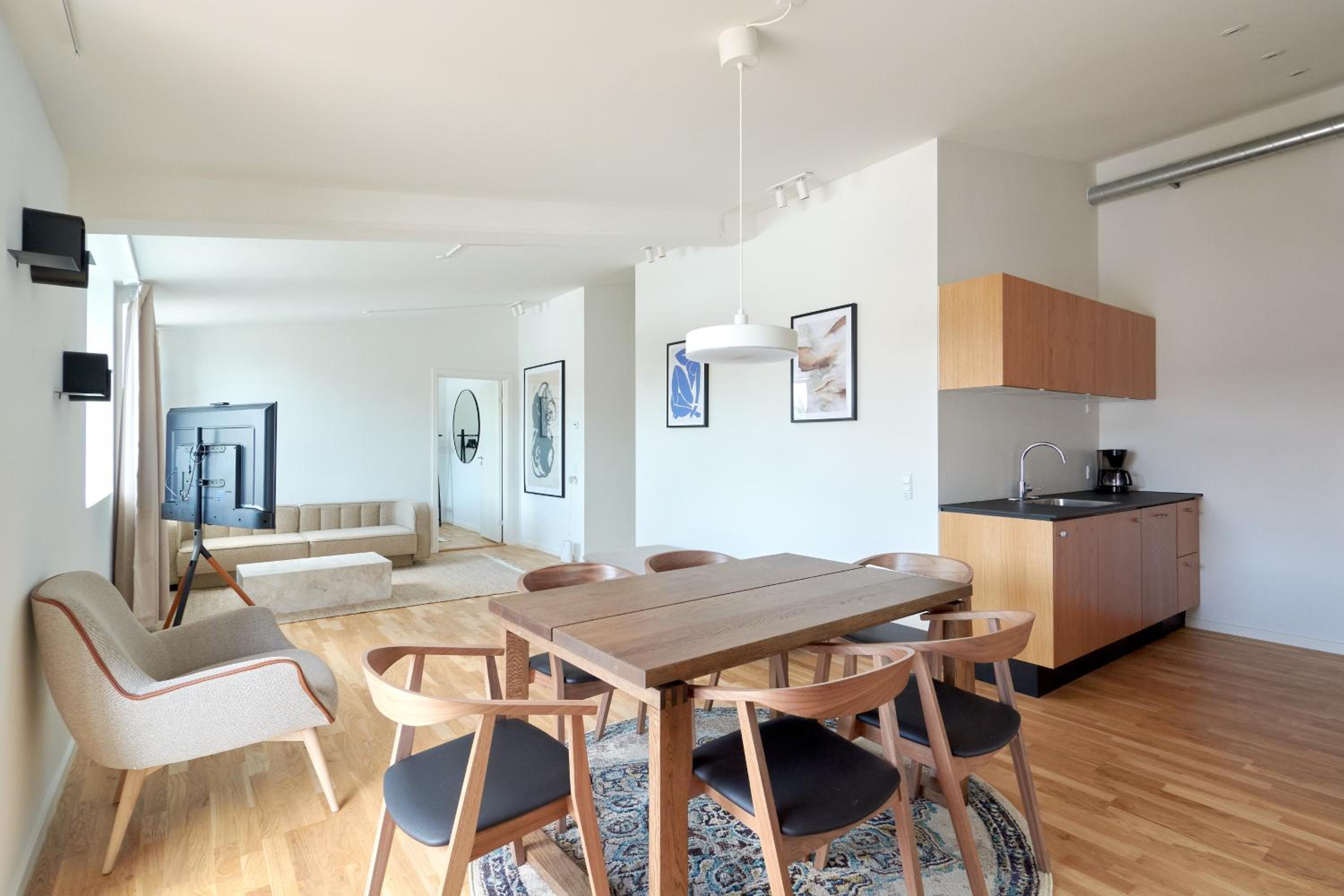 Cozy and Bright Apartments with Private Car Park