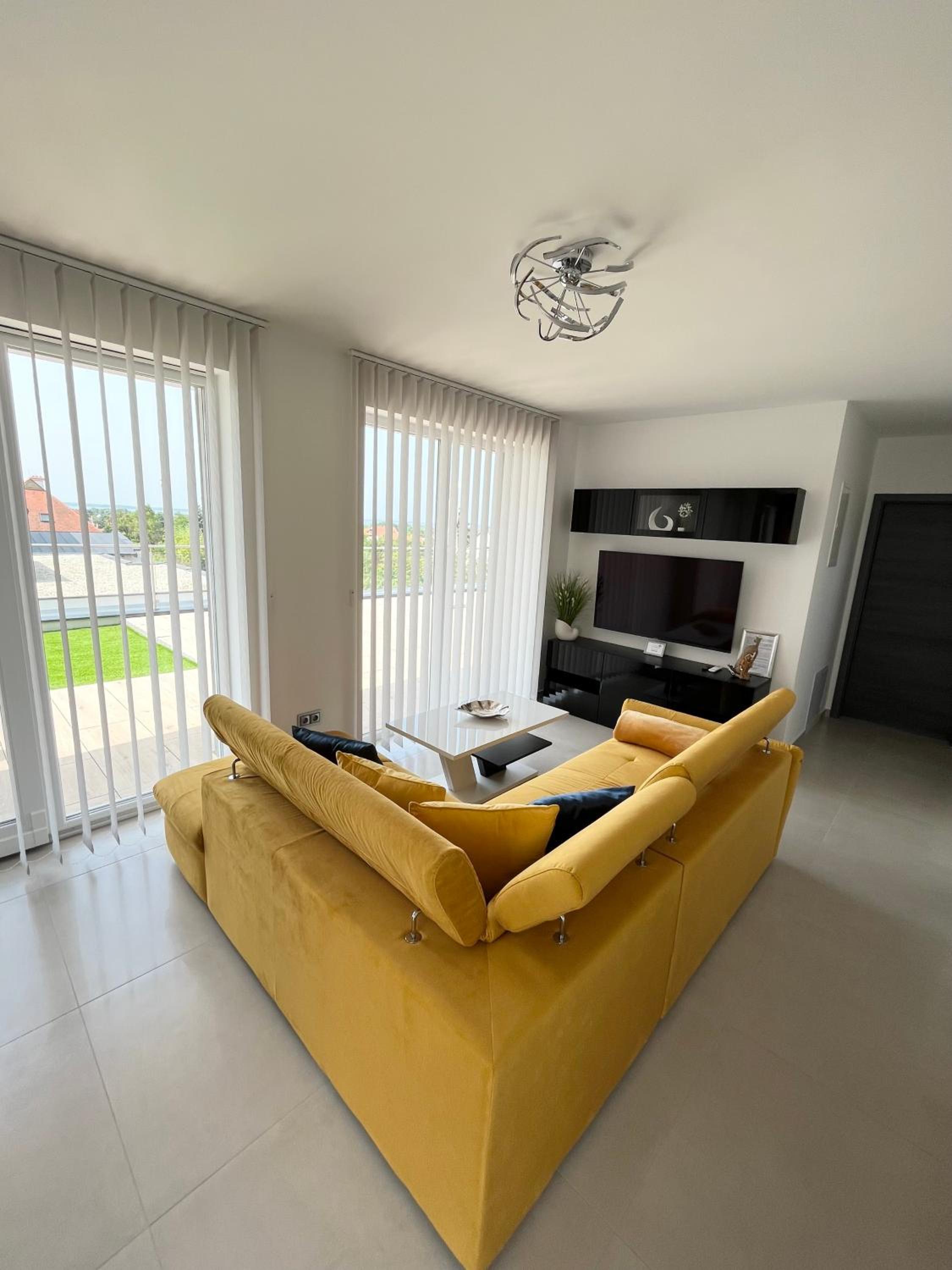 Napfény Terasz Apartman view 5