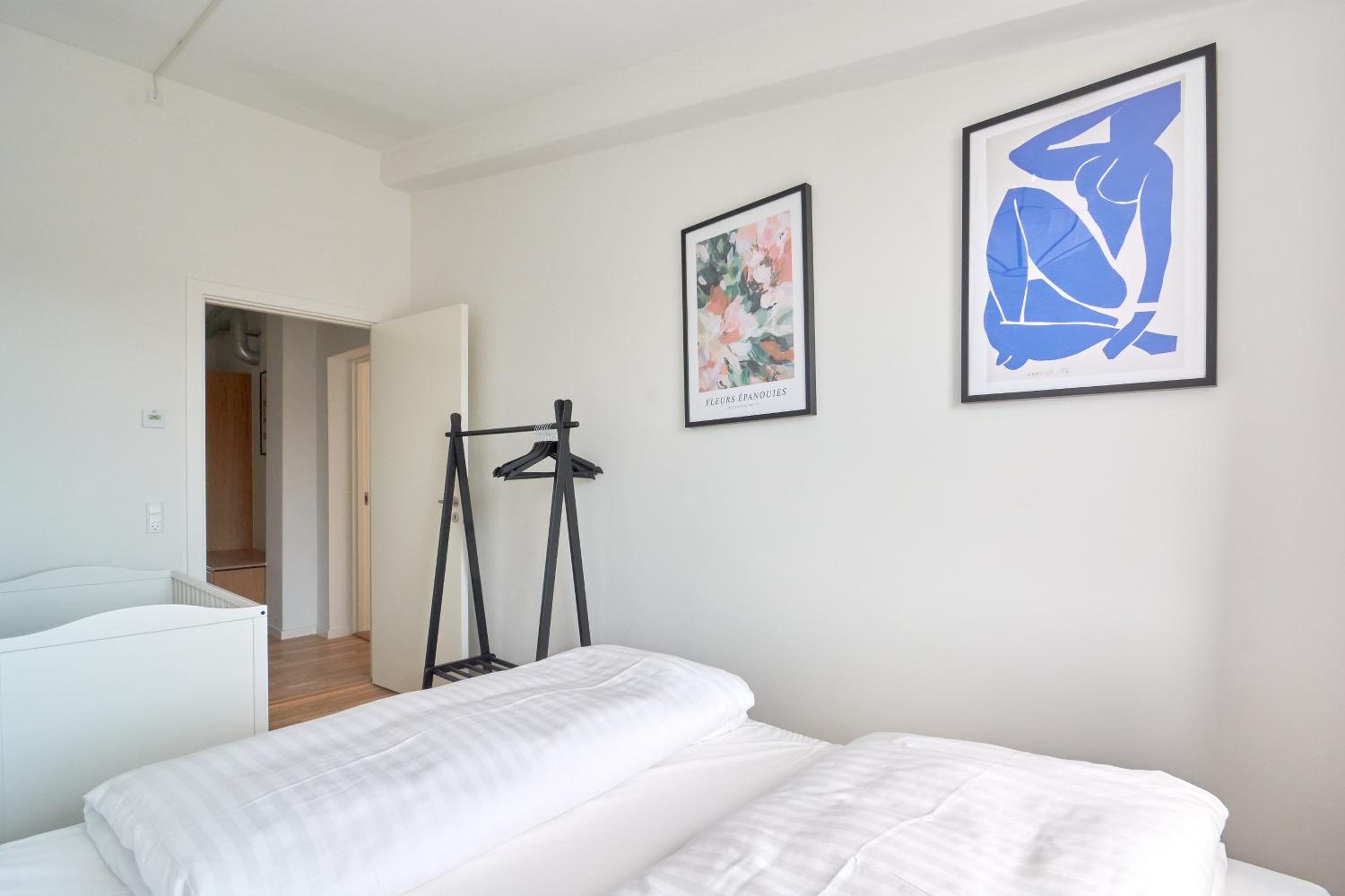 Cozy and Bright Apartments with Private Car Park