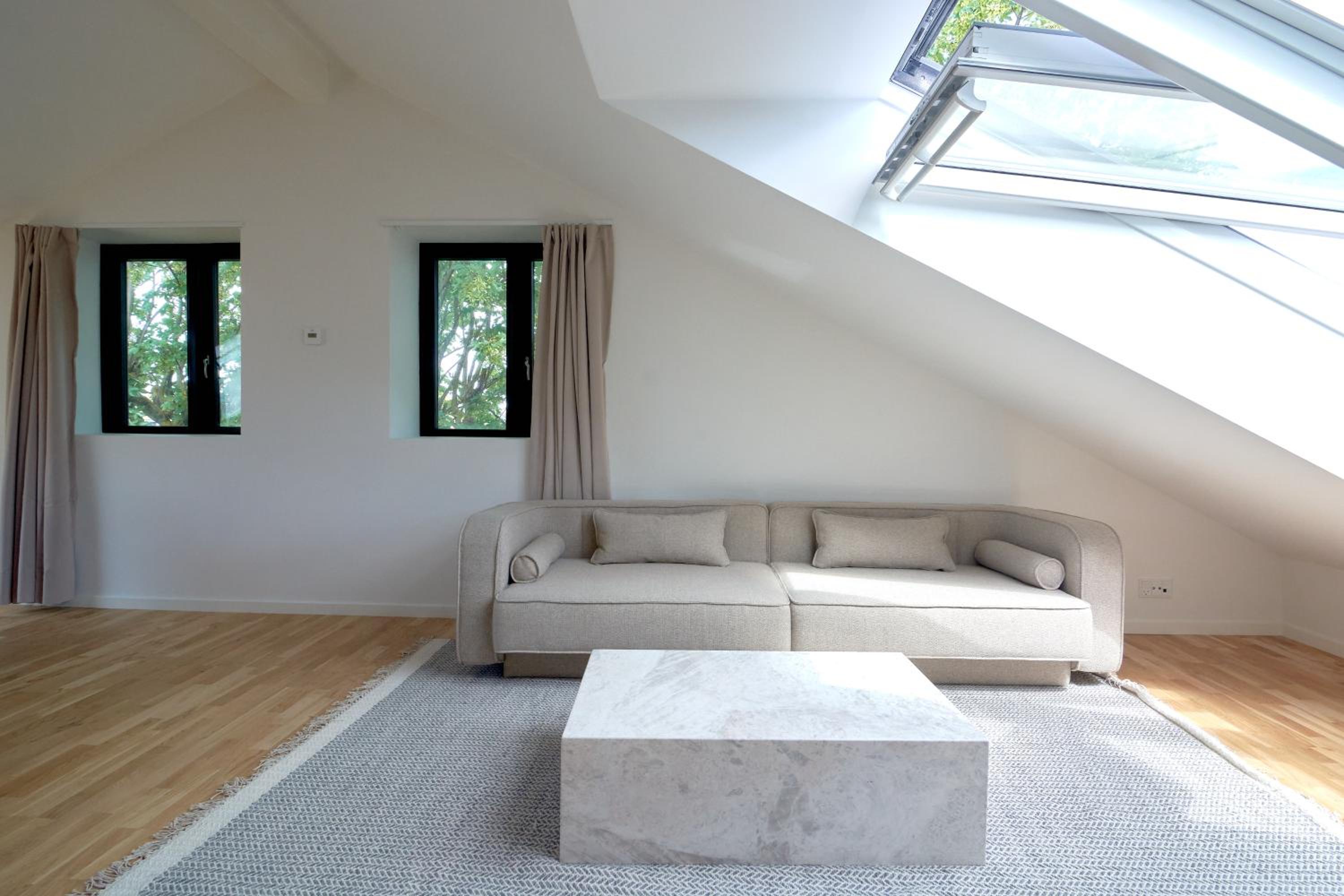Cozy and Bright Apartments with Private Car Park