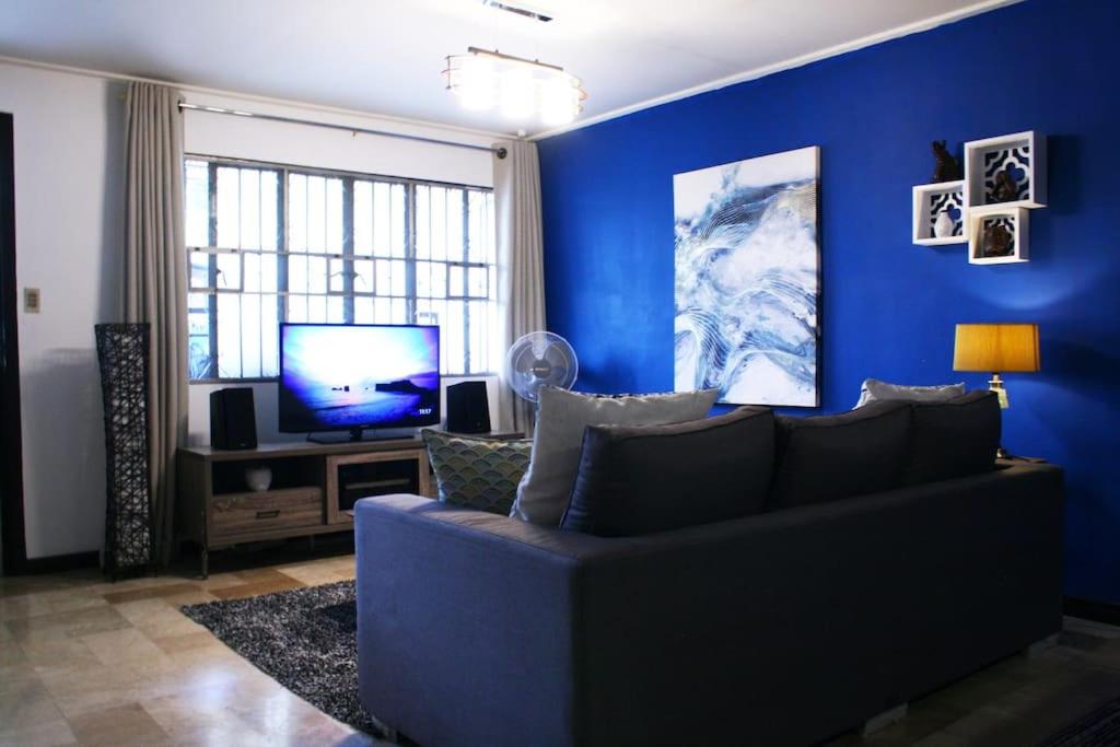 Cozy 135m2 2 bedroom House near Airport with AC and Parking view 4