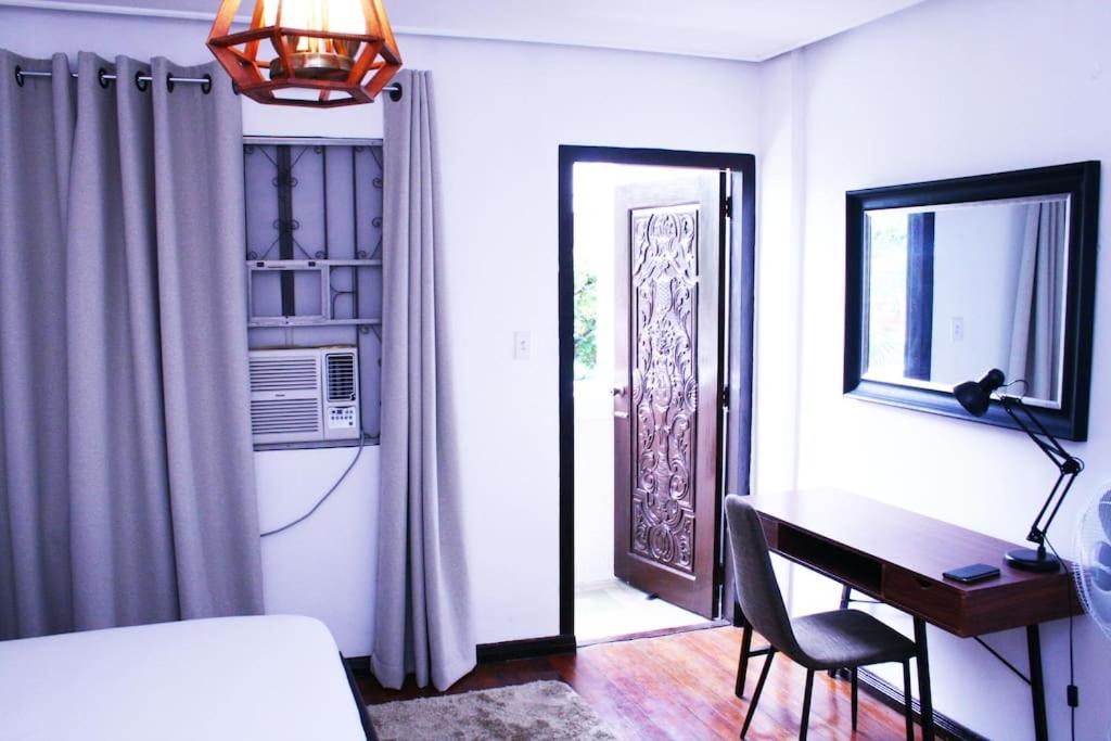 Cozy 135m2 2 bedroom House near Airport with AC and Parking view 5