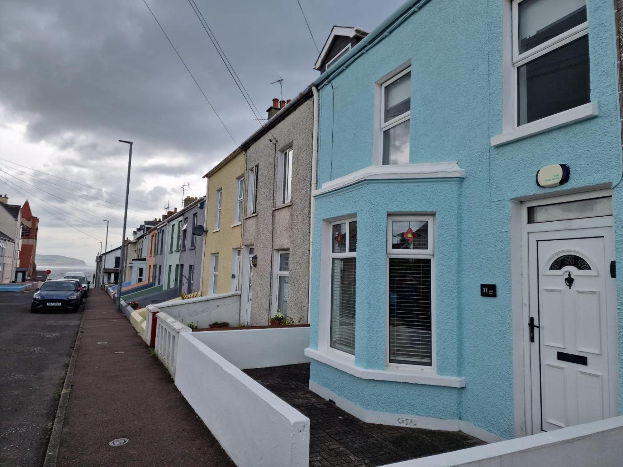 Enfield Street house behind Portstewart promenade with partial sea view from front 3 bed sleeps 7 view 3