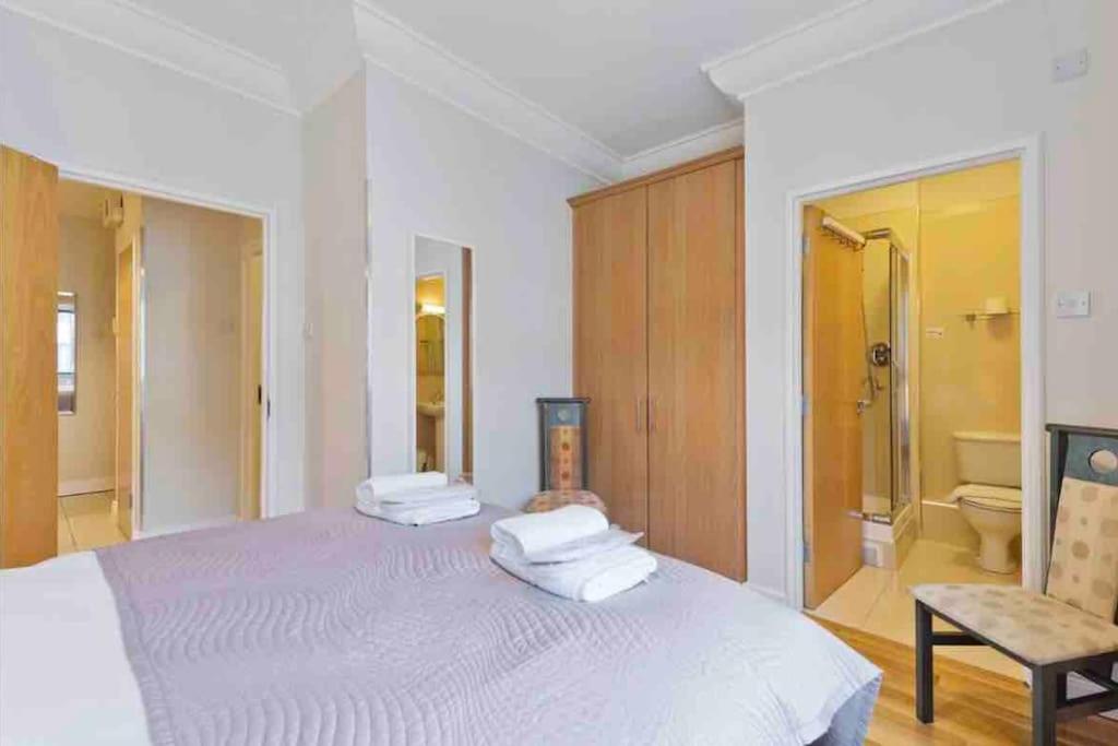 Luxury Two Bedroom Apt in Dublin