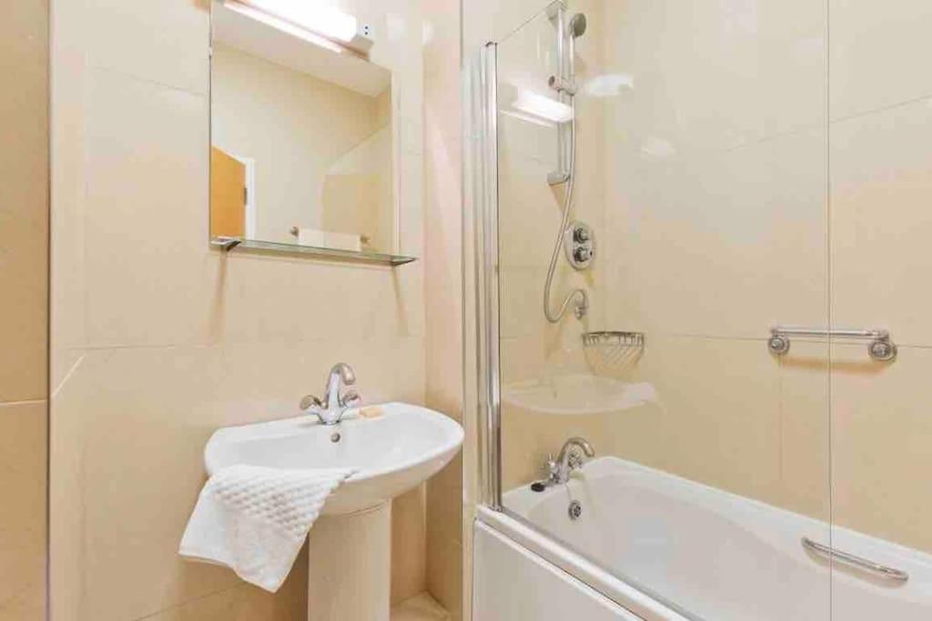 Luxury Two Bedroom Apt in Dublin