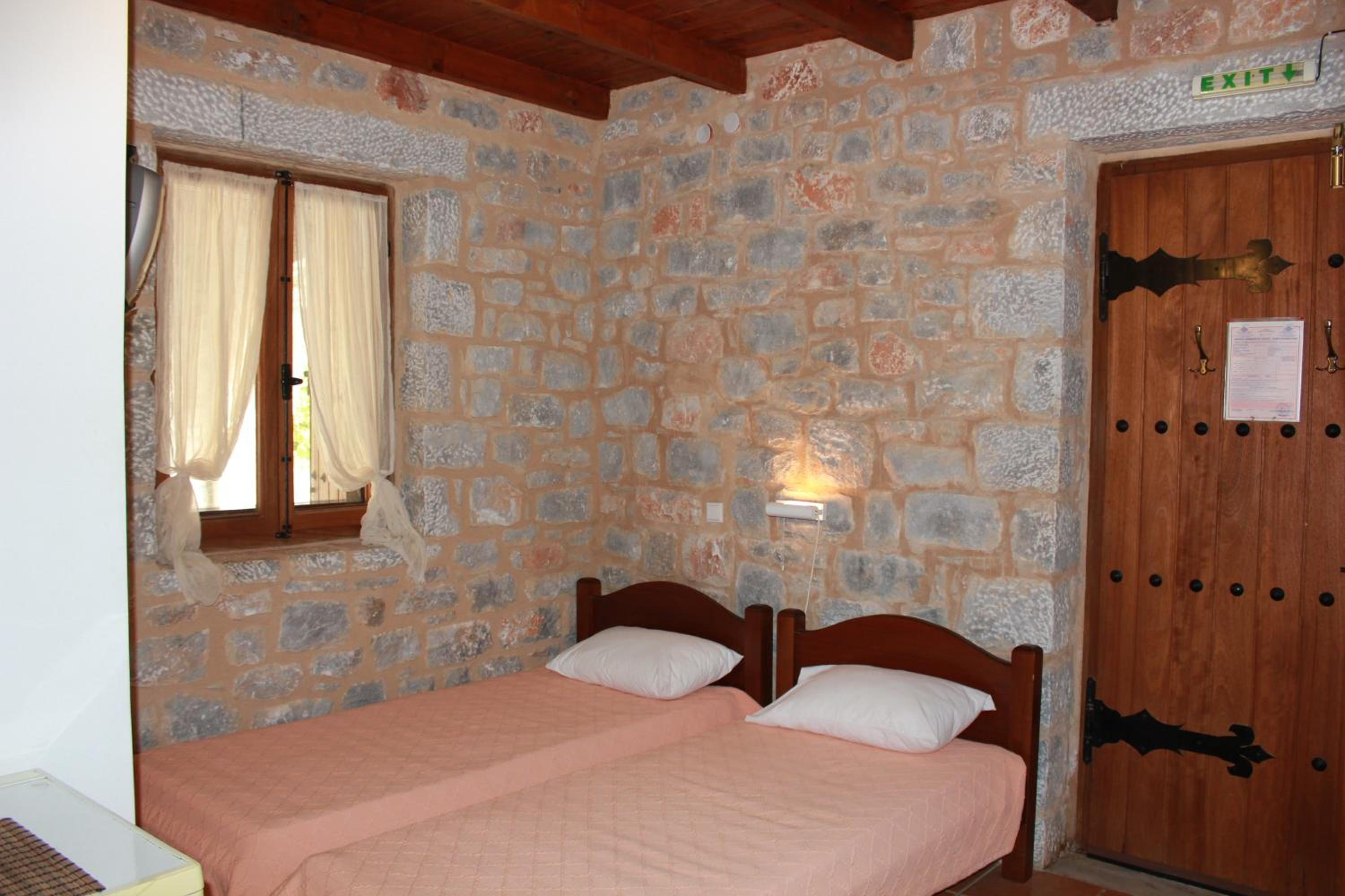 Lalloudes Seaside Suites Sea and Pool View